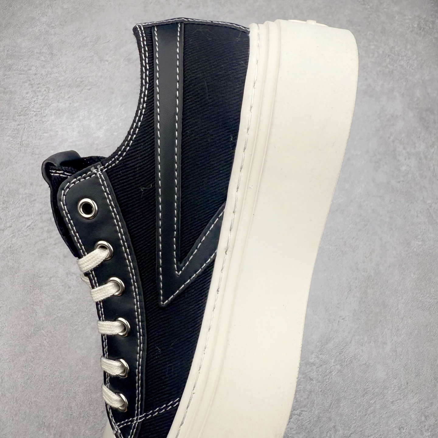 图片[7]-小红书穿搭爆款 国潮当红设计师品牌SMFK Garden Vintage Skate Low 花园系列低帮复古厚底十字花帆布休闲松糕做旧小脏板鞋 广东原产 采用棉质粗斜纹帆布洗旧磨损效果鞋面材质 外置轻量TR橡胶5.0cm厘米松糕大底 Z 尺码：35 36 37 38 39 40-选品中心