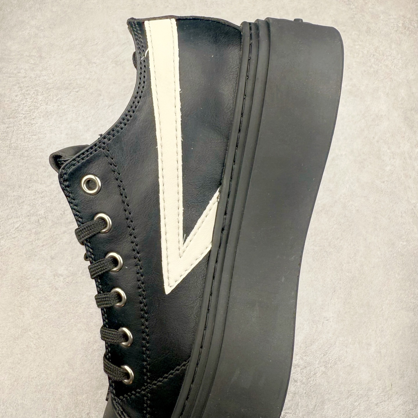 图片[7]-小红书穿搭爆款 国潮当红设计师品牌SMFK Garden Vintage Skate Low 花园系列低帮复古厚底十字花帆布休闲松糕做旧小脏板鞋 广东原产 采用棉质粗斜纹帆布洗旧磨损效果鞋面材质 外置轻量TR橡胶5.0cm厘米松糕大底 Z 尺码：35 36 37 38 39 40-选品中心