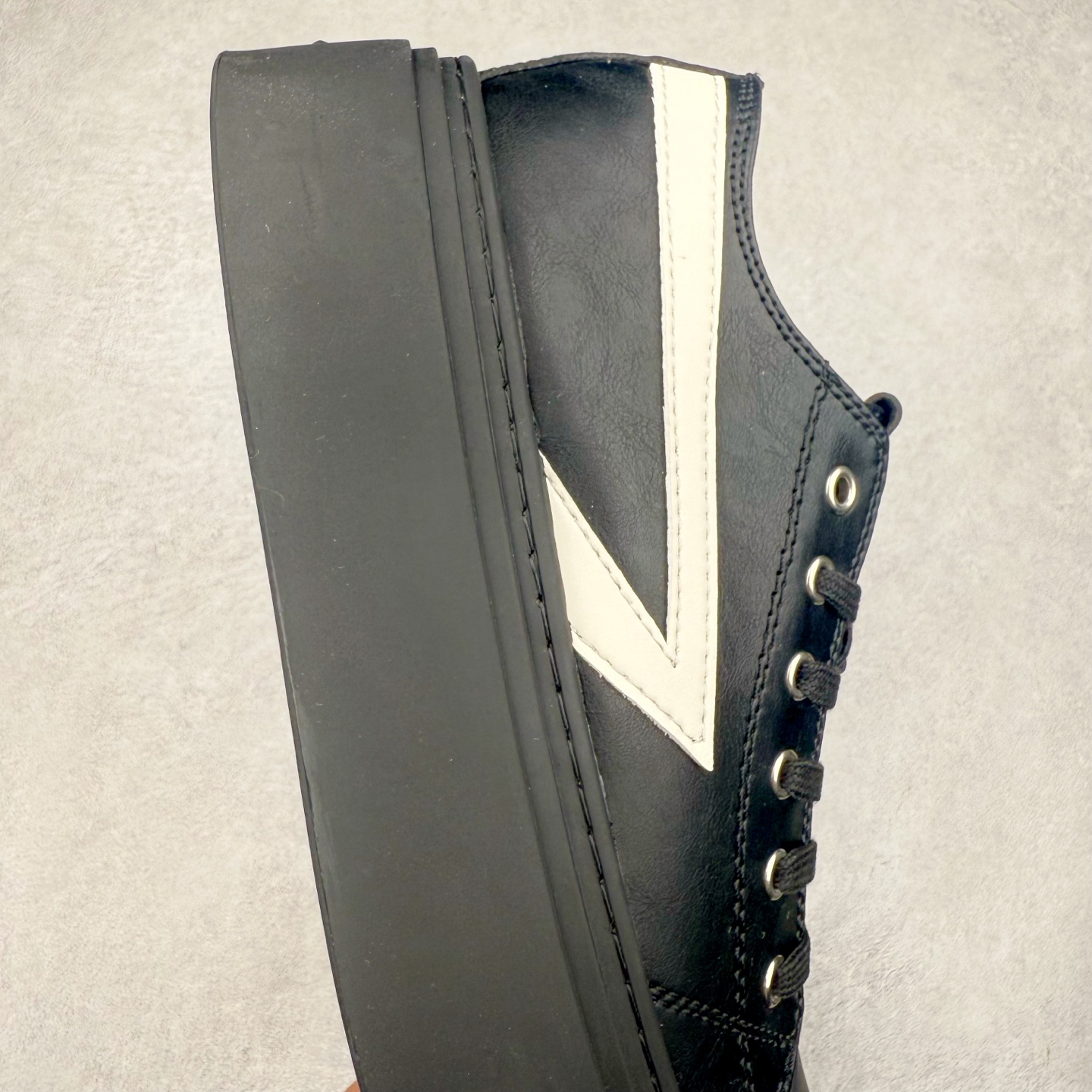 图片[6]-小红书穿搭爆款 国潮当红设计师品牌SMFK Garden Vintage Skate Low 花园系列低帮复古厚底十字花帆布休闲松糕做旧小脏板鞋 广东原产 采用棉质粗斜纹帆布洗旧磨损效果鞋面材质 外置轻量TR橡胶5.0cm厘米松糕大底 Z 尺码：35 36 37 38 39 40-选品中心