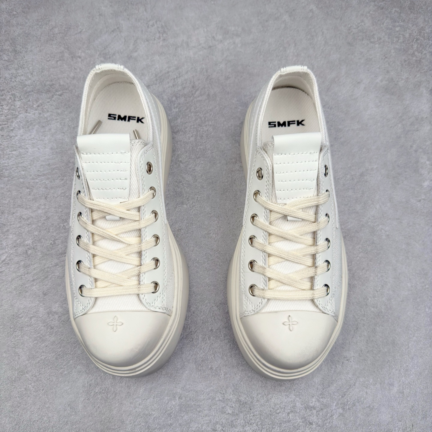 图片[2]-小红书穿搭爆款 国潮当红设计师品牌SMFK Garden Vintage Skate Low 花园系列低帮复古厚底十字花帆布休闲松糕做旧小脏板鞋 广东原产 采用棉质粗斜纹帆布洗旧磨损效果鞋面材质 外置轻量TR橡胶5.0cm厘米松糕大底 Z 尺码：35 36 37 38 39 40-选品中心