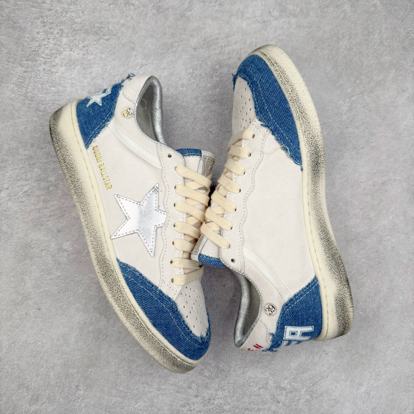 图片[3]-＃纯原 Golden Goose Super-Star GGDB 小脏鞋休闲时尚板鞋 设计有一种不修边幅的酷感 特意做旧彰显自由随性 百搭无挑剔 订制高端柔软皮革 纯手工制作压印Logo 手工刷洗上色打蜡 确保每一双鞋子的独一无二不管是版型还是材料和质感都已经大幅度的超越同市场其它版本 Super-Star运动鞋是Golden Goose的常绿植物 由于使用了创新的材料和饰面 它在每个季节都伴随着其系列 这款牛皮皮革模型的鞋跟饰有黑色皮革鞋跟 绒面革GGDB星星和金属宇样 标志性的复古外观 尺码：35/45-选品中心