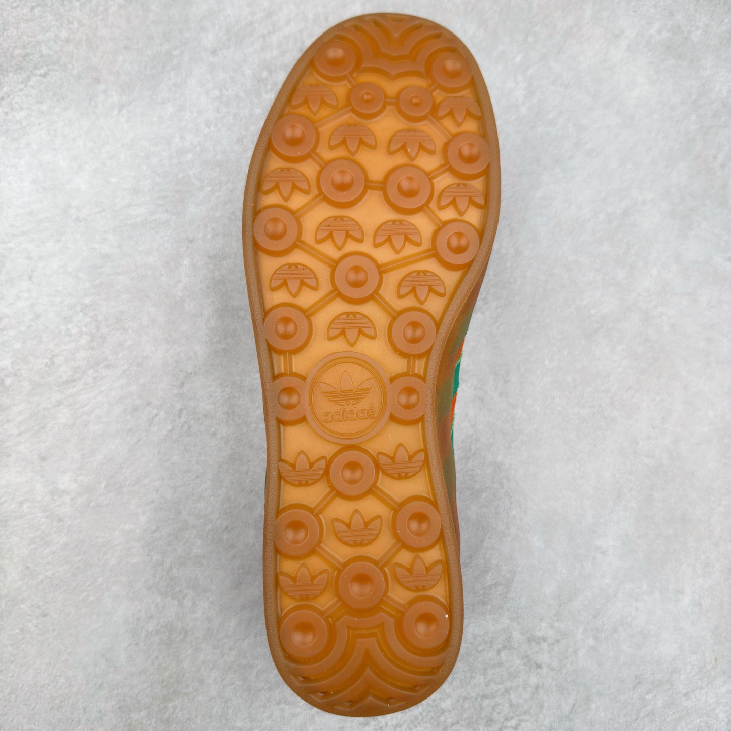 图片[9]-AD Gazelle Indoor Trainers 羚羊内训系列低帮复古百搭休闲运动德训风板鞋 JH5407 90年代经典的复刻版！自60年代以足球训练鞋面世以来,Gazelle就以其经典设计席卷全球。1991年版本的复刻,再造经典Gazelle。采用皮革打造,搭配浊色细节,让这款经典更加简约。尺码：36 36⅔ 37⅓ 38 38⅔ 39⅓ 40 40⅔ 41⅓ 42 42⅔ 43⅓ 44⅓ 44⅔ 45-选品中心