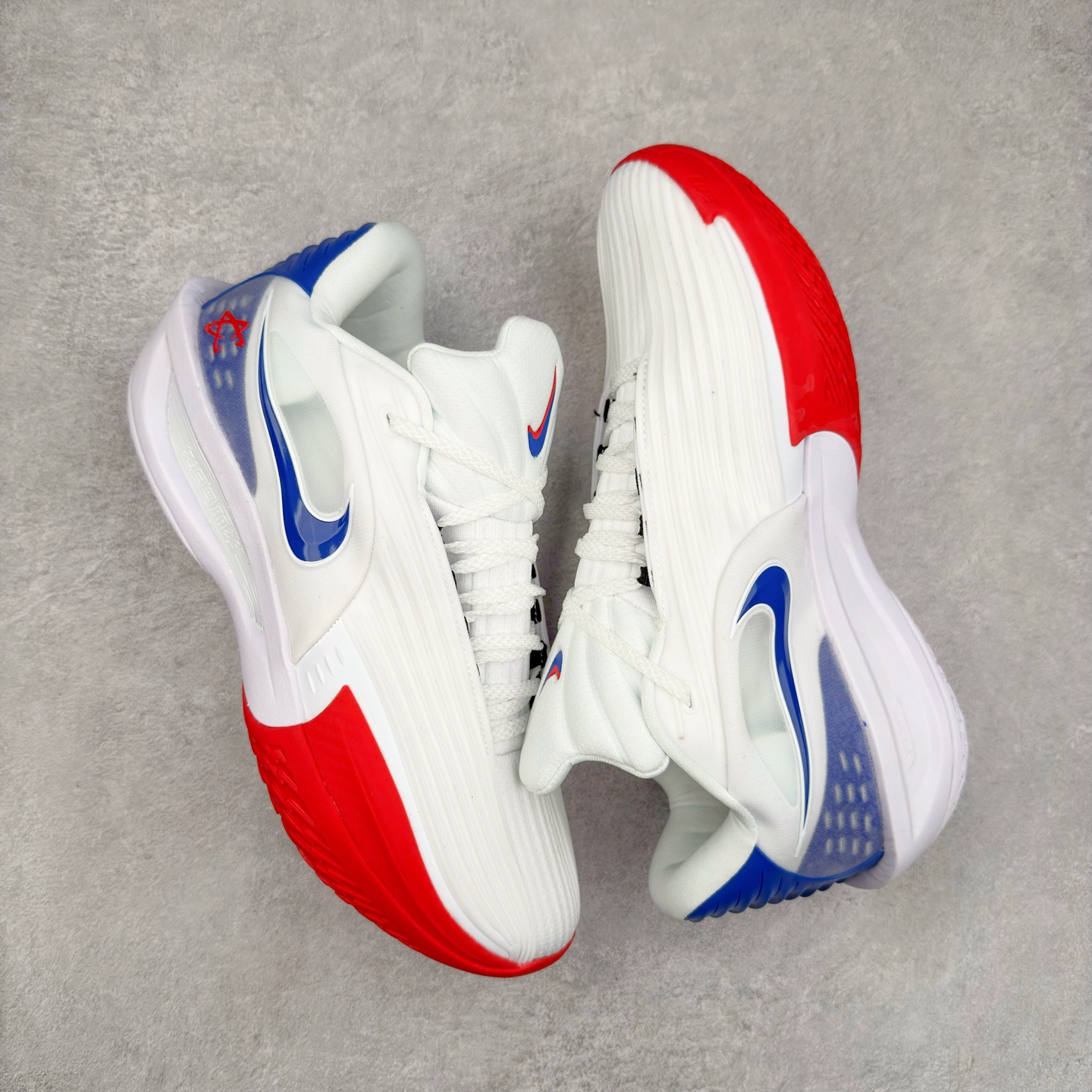 图片[9]-NK G.T. Cut 3.0 Trubo EP GT3代实战篮球鞋 HV9918-102 该鞋款采用出众回弹设计 为切入、转向和移步篮筐提供出色的能量回馈 回弹性能带来弹力充沛的迈步体验 助你爆发疾速 全掌型 ZoomX 泡绵 缔造弹力出众的轻盈迈步体验 助你在比赛升温时能够急速快攻 驰骋全场 鞋面绳线与鞋带相结合 有助稳固前足 后跟搭配加垫鞋口 为脚踝营造舒适稳固感受 全掌型 ZoomX 泡绵 能够带来出众的能量回馈 前足外侧采用精巧塑料覆面 在瞬间爆发时提供稳固脚感 尺码：39 40 40.5 41 42 42.5 43 44 44.5 45 46-选品中心