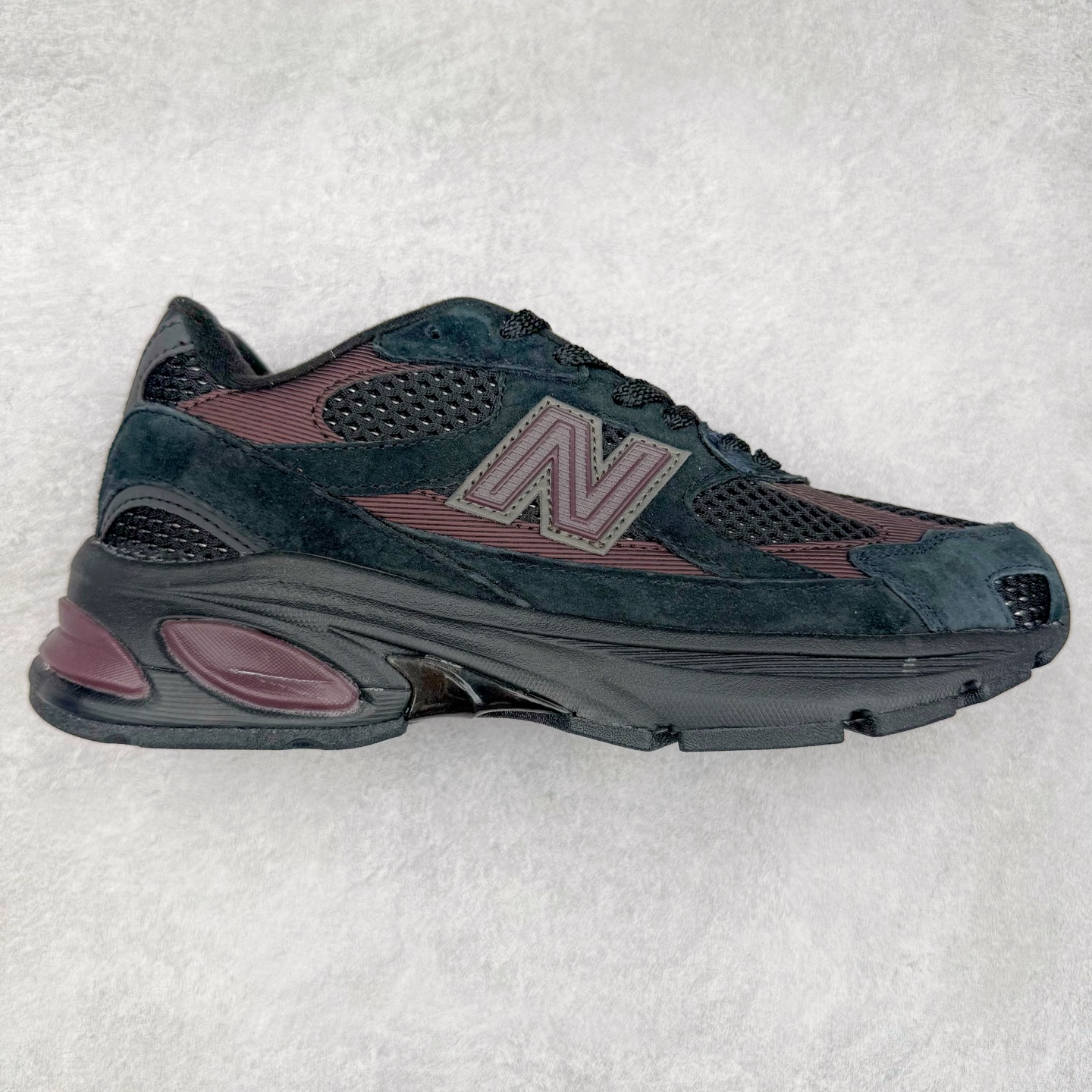 ＃DT New Balance NB2010系列新百伦经典复古休闲运动板鞋 以ENCAP中底配以升级版 N-ERGY缓震物料 鞋面则采用特色的柔软麂皮搭以NewBalance经典的尼龙网布 低调中还原跑鞋本真 更年轻化的设计理念与材质 让新世代青年得以用全新视角体验经典鞋款的传奇魅力 货号：U2010NB13731 尺码：36 37 37.5 38 38.5 39.5 40 40.5 41.5 42 42.5 43 44-选品中心