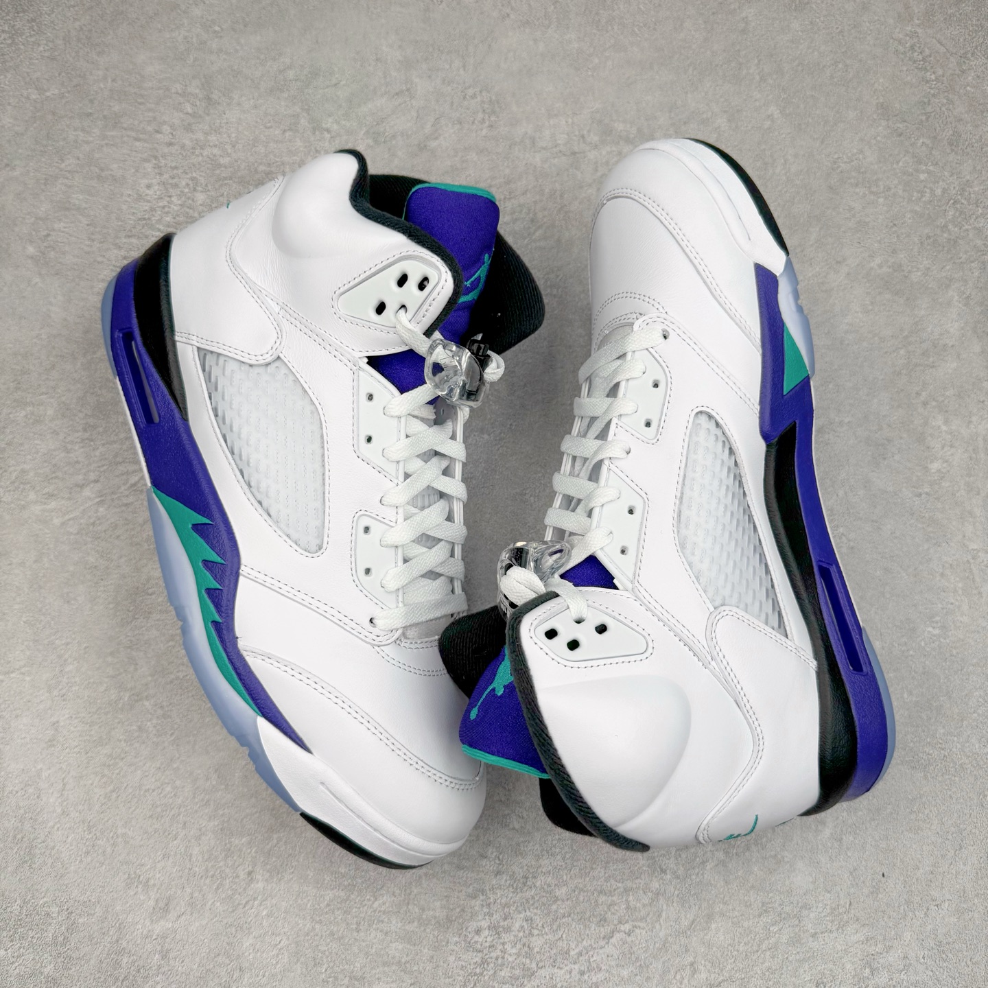 图片[3]-＃PK纯原 Air Jordan AJ5 OG “Grape” 白紫色 HQ7978-100 SZ原厂全套原楦原纸板磨具开发 原厂皮料加持 原厂港宝加持定型后跟R度完美 同源原厂电绣 飞人针数密度立体效果一致 原厂拉帮手法 原厂配置纸衬高频鞋盒 原厂指令配双鞋带 原厂TPU网格鞋带扣 超高鞋面清洁度 最高QC检验标准 控制溢胶瑕疵 到手可放心比对发售原鞋 上脚百分百充正驾驭 尺码：40 40.5 41 42 42.5 43 44 44.5 45 46 47.5-选品中心