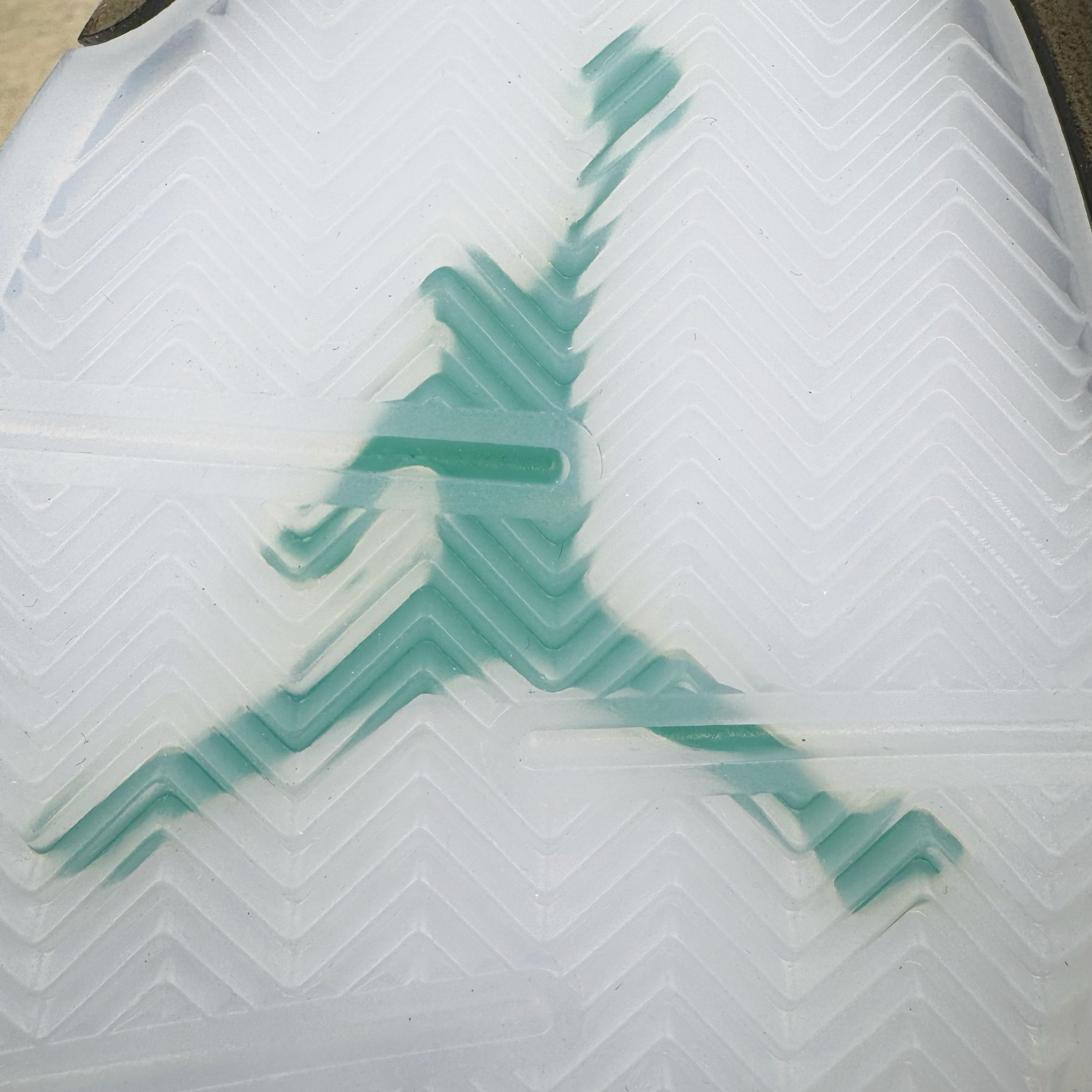 图片[18]-＃PK纯原 Air Jordan AJ5 OG “Grape” 白紫色 HQ7978-100 SZ原厂全套原楦原纸板磨具开发 原厂皮料加持 原厂港宝加持定型后跟R度完美 同源原厂电绣 飞人针数密度立体效果一致 原厂拉帮手法 原厂配置纸衬高频鞋盒 原厂指令配双鞋带 原厂TPU网格鞋带扣 超高鞋面清洁度 最高QC检验标准 控制溢胶瑕疵 到手可放心比对发售原鞋 上脚百分百充正驾驭 尺码：40 40.5 41 42 42.5 43 44 44.5 45 46 47.5-选品中心