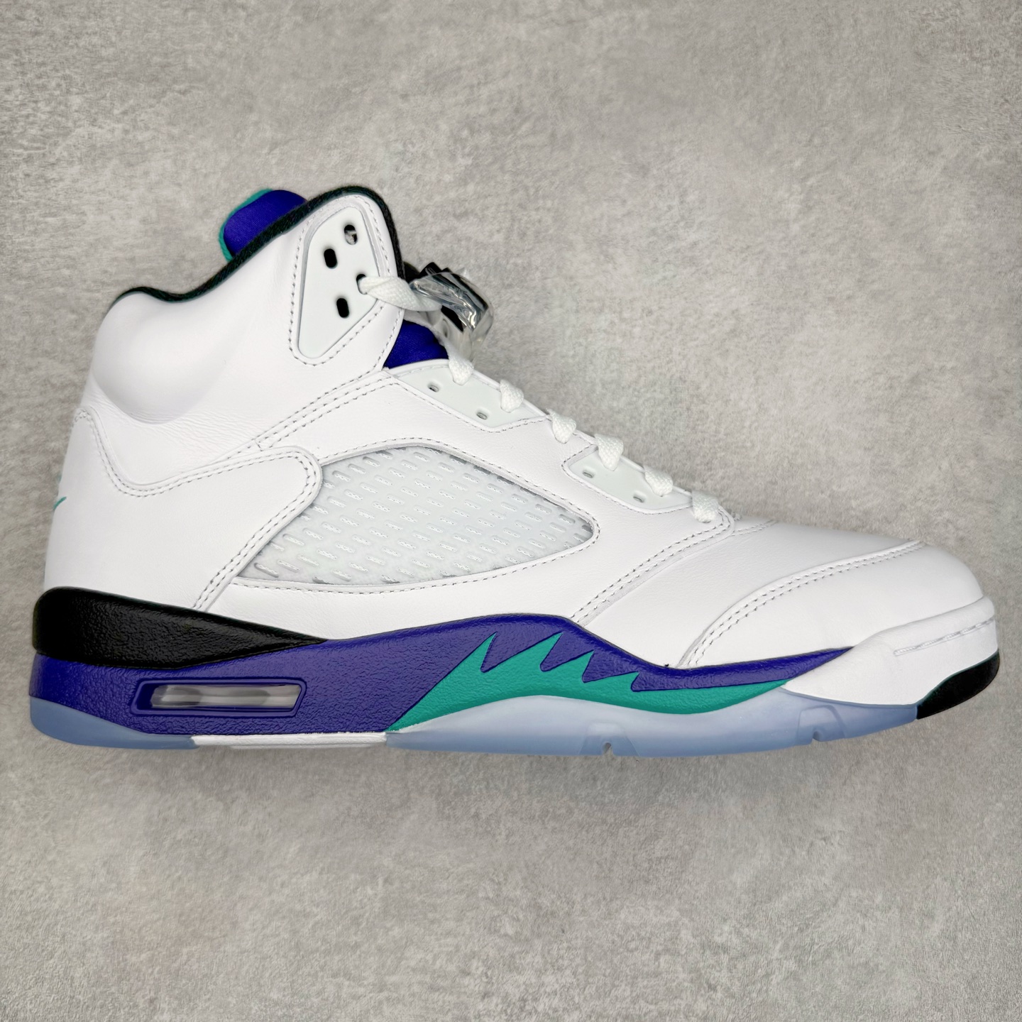＃PK纯原 Air Jordan AJ5 OG “Grape” 白紫色 HQ7978-100 SZ原厂全套原楦原纸板磨具开发 原厂皮料加持 原厂港宝加持定型后跟R度完美 同源原厂电绣 飞人针数密度立体效果一致 原厂拉帮手法 原厂配置纸衬高频鞋盒 原厂指令配双鞋带 原厂TPU网格鞋带扣 超高鞋面清洁度 最高QC检验标准 控制溢胶瑕疵 到手可放心比对发售原鞋 上脚百分百充正驾驭 尺码：40 40.5 41 42 42.5 43 44 44.5 45 46 47.5-选品中心