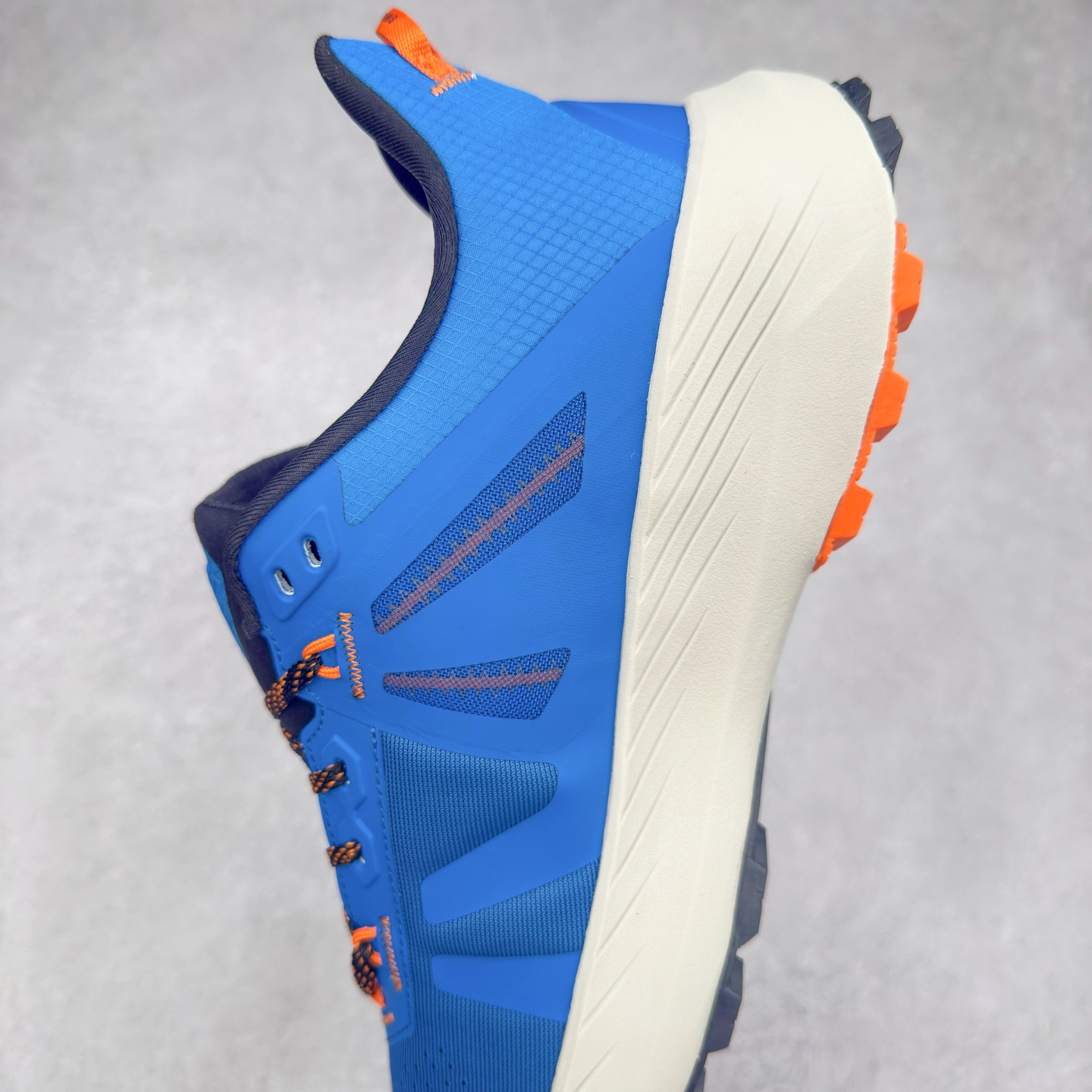 图片[7]-MAMMUT猛犸象 Hueco Knit 2 登山靴多功能鞋履 独立私模 顶级复刻百分百还原# 应用BASE FIT 2.0专利技术 拥有优越的抓地力、护趾力和运动缓冲功能 可折叠鞋跟 透气针织鞋面 适合春夏与初秋季节的设计 即刻\\\”履\\\”行出发 尺码：36 36.5 37.5 38 38.5 39 40 40.5 41 42 42.5 43 44 44.5 45 46-选品中心