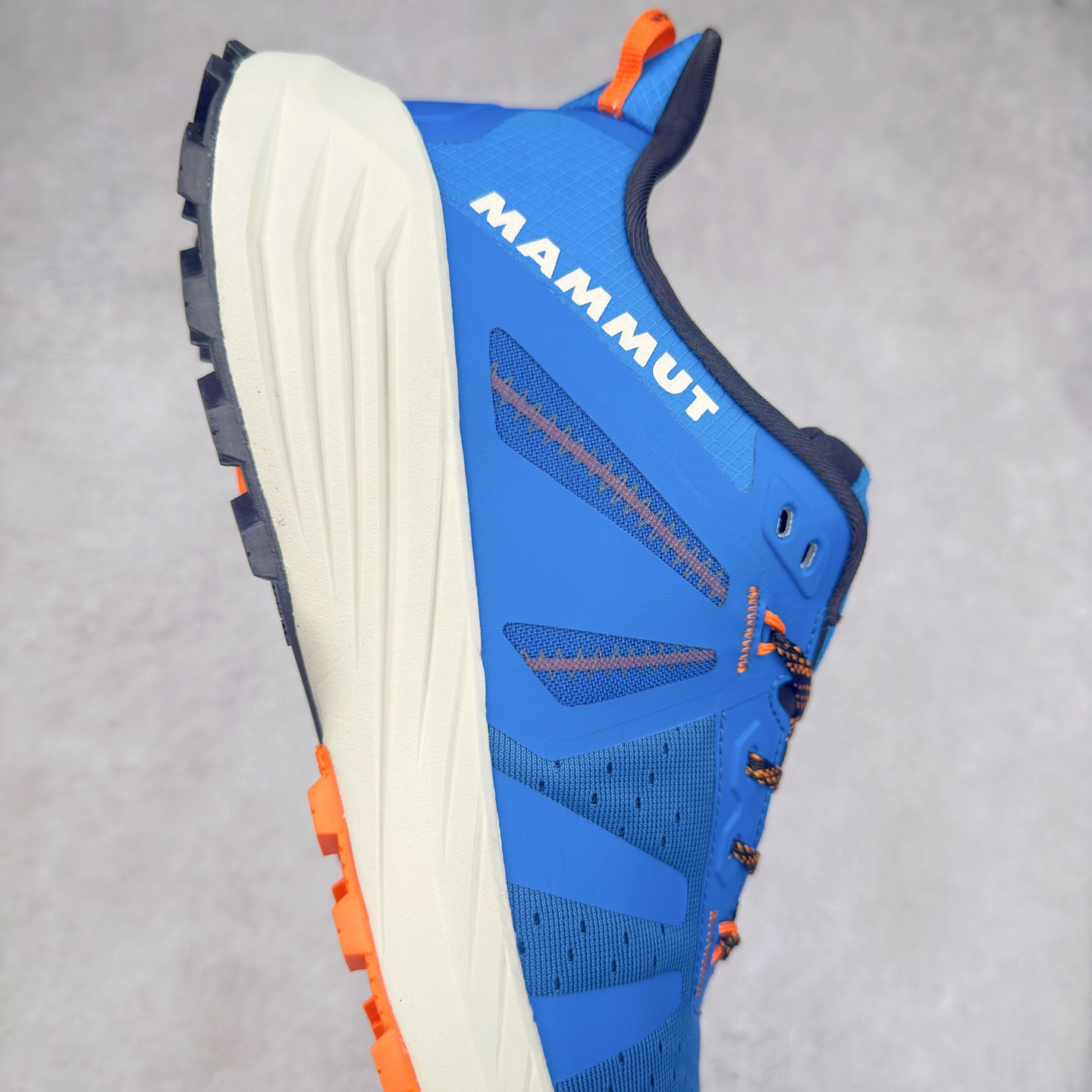 图片[6]-MAMMUT猛犸象 Hueco Knit 2 登山靴多功能鞋履 独立私模 顶级复刻百分百还原# 应用BASE FIT 2.0专利技术 拥有优越的抓地力、护趾力和运动缓冲功能 可折叠鞋跟 透气针织鞋面 适合春夏与初秋季节的设计 即刻\\\”履\\\”行出发 尺码：36 36.5 37.5 38 38.5 39 40 40.5 41 42 42.5 43 44 44.5 45 46-选品中心