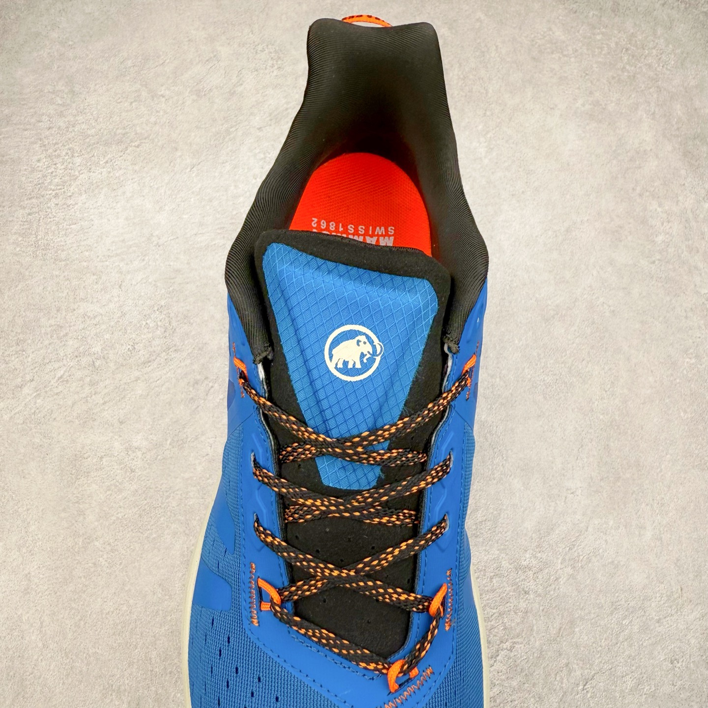 图片[5]-MAMMUT猛犸象 Hueco Knit 2 登山靴多功能鞋履 独立私模 顶级复刻百分百还原# 应用BASE FIT 2.0专利技术 拥有优越的抓地力、护趾力和运动缓冲功能 可折叠鞋跟 透气针织鞋面 适合春夏与初秋季节的设计 即刻\\\”履\\\”行出发 尺码：36 36.5 37.5 38 38.5 39 40 40.5 41 42 42.5 43 44 44.5 45 46-选品中心