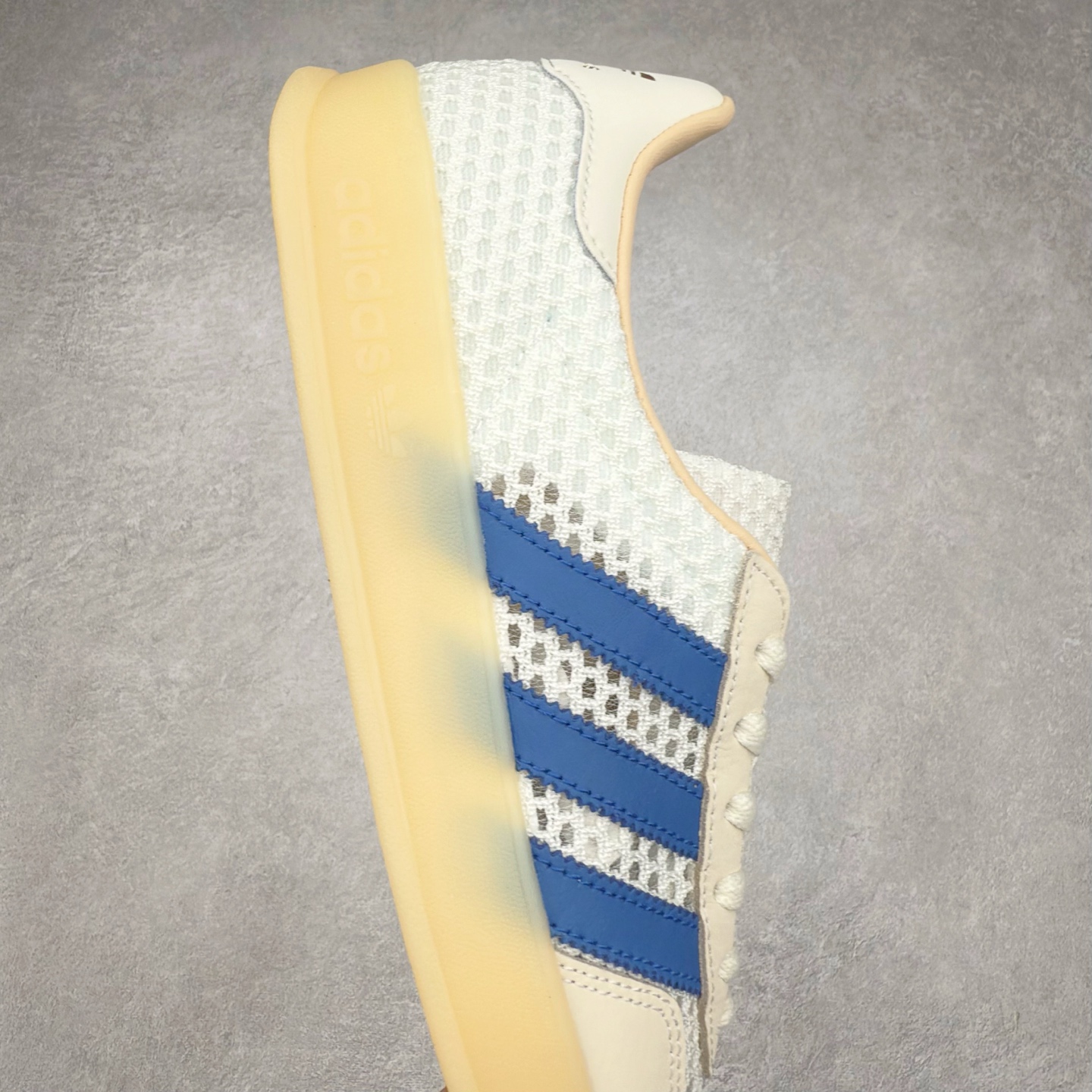 图片[6]-AD Gazelle Indoor Trainers 羚羊内训系列低帮复古百搭休闲运动德训风板鞋 JH5419 90年代经典的复刻版！自60年代以足球训练鞋面世以来,Gazelle就以其经典设计席卷全球。1991年版本的复刻,再造经典Gazelle。采用皮革打造,搭配浊色细节,让这款经典更加简约。尺码：36 36⅔ 37⅓ 38 38⅔ 39⅓ 40 40⅔ 41⅓ 42 42⅔ 43⅓ 44⅓ 44⅔ 45-选品中心
