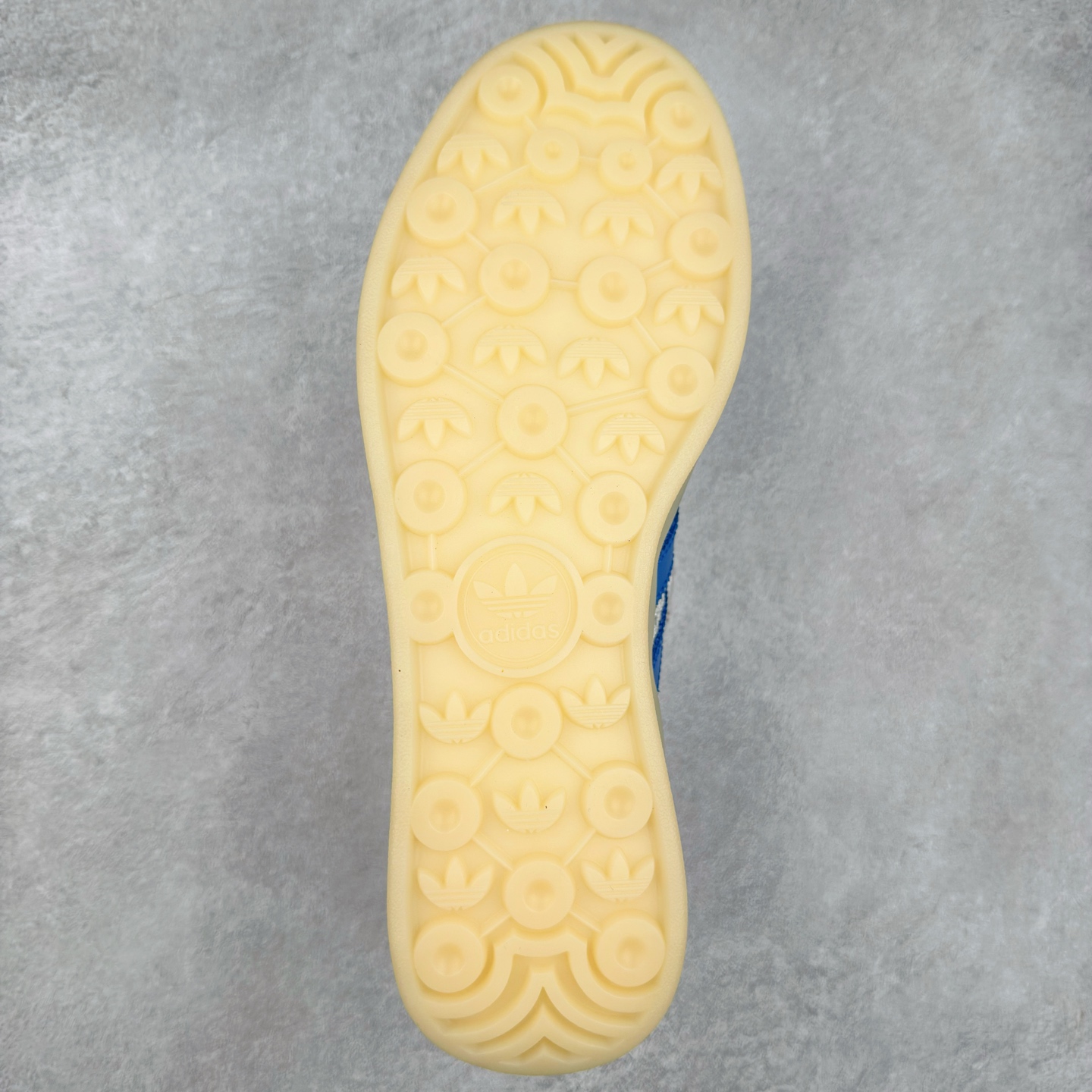 图片[9]-AD Gazelle Indoor Trainers 羚羊内训系列低帮复古百搭休闲运动德训风板鞋 JH5419 90年代经典的复刻版！自60年代以足球训练鞋面世以来,Gazelle就以其经典设计席卷全球。1991年版本的复刻,再造经典Gazelle。采用皮革打造,搭配浊色细节,让这款经典更加简约。尺码：36 36⅔ 37⅓ 38 38⅔ 39⅓ 40 40⅔ 41⅓ 42 42⅔ 43⅓ 44⅓ 44⅔ 45-选品中心