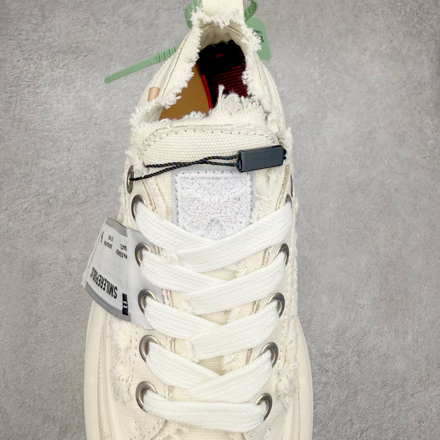 图片[5]-SMILEREPUBLIC 檀健次 老爹鞋2.0系列重磅来袭🔥🔥🔥采用了 水洗布 TPU贴盒大底厚底7cm大底轻盈又增高💯#SMILEREPUBLIC三周年#SMILEQUEEN#开口笑二代#厚底鞋#偏要高调#我的厚米鞋 三个色 黑白 全黑 全白 厚底软得像是自带弹簧，鞋型把整条腿衬得特别秀气，配中筒袜瞬间变身学院少女，，感觉脖子以下全是腿 ✅ 小红书爆款 李昀锐、于文文、大鹏、痞幼、苏醒、刘畊宏老师等～众多明星纷纷上脚👟尺码：35 36 37 38 39 40 41 42 43 44 45-选品中心