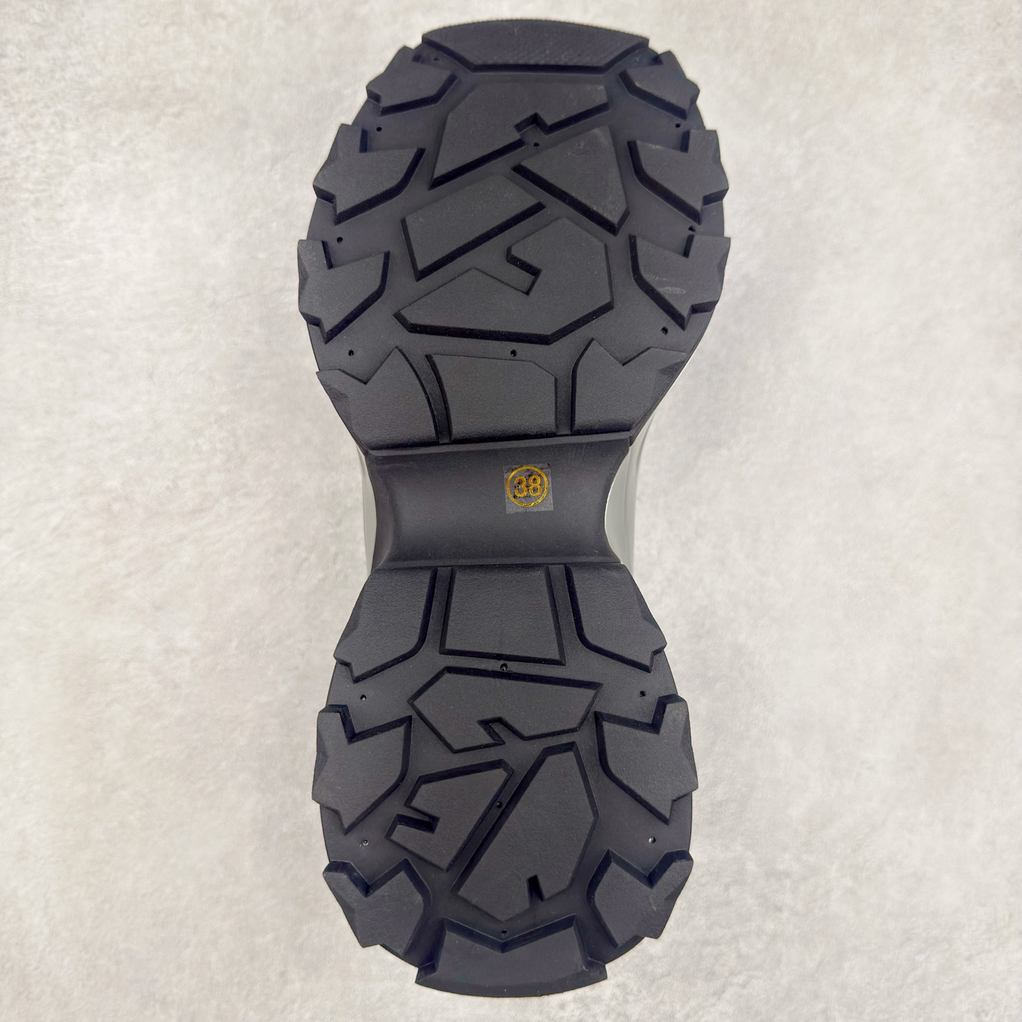 图片[9]-GG-CC赵露思2025新款厚底增高休闲运动老爹鞋系列 广东大厂出品 7CM厚底增高 星河粒子 银白粉色 银角大王 完美细节 25ss春季新款厚底增高 大长腿 时髦look轻松定格 不费力展现率性氛围 高档银盒 酷帅机能风不规则设计大底 拼色造型设计 轻便舒适百搭 GGCC银白配色好温柔 三层组合月牙底 柔软有弹性的月牙底和增加舒适度显腿长的7cm增高 长时间走路和站立都不累脚舒适度和少女感 厚底增高 不管怎么搭都好看~尺码：35 36 37 38 39 40-选品中心