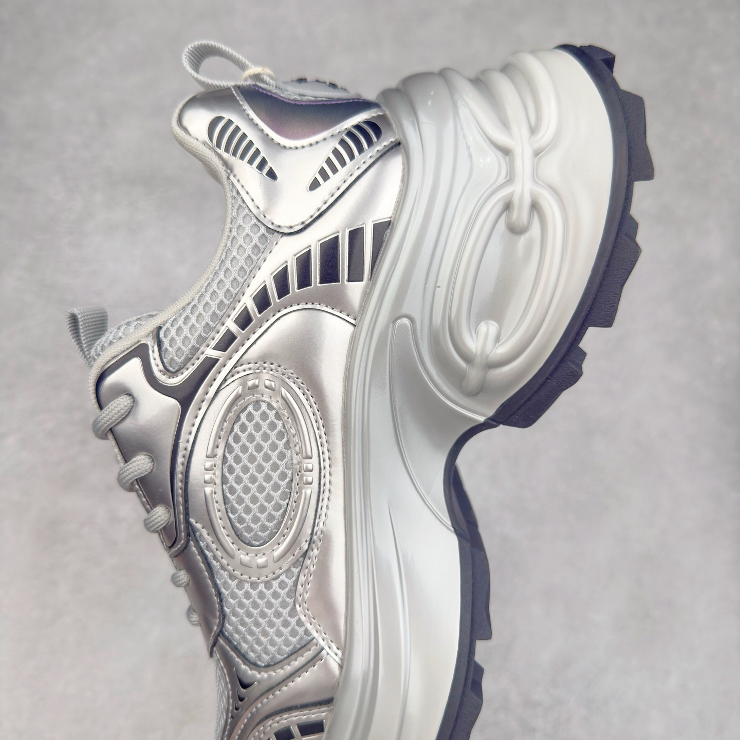 图片[7]-GG-CC赵露思2025新款厚底增高休闲运动老爹鞋系列 广东大厂出品 7CM厚底增高 星河粒子 银白粉色 银角大王 完美细节 25ss春季新款厚底增高 大长腿 时髦look轻松定格 不费力展现率性氛围 高档银盒 酷帅机能风不规则设计大底 拼色造型设计 轻便舒适百搭 GGCC银白配色好温柔 三层组合月牙底 柔软有弹性的月牙底和增加舒适度显腿长的7cm增高 长时间走路和站立都不累脚舒适度和少女感 厚底增高 不管怎么搭都好看~尺码：35 36 37 38 39 40-选品中心