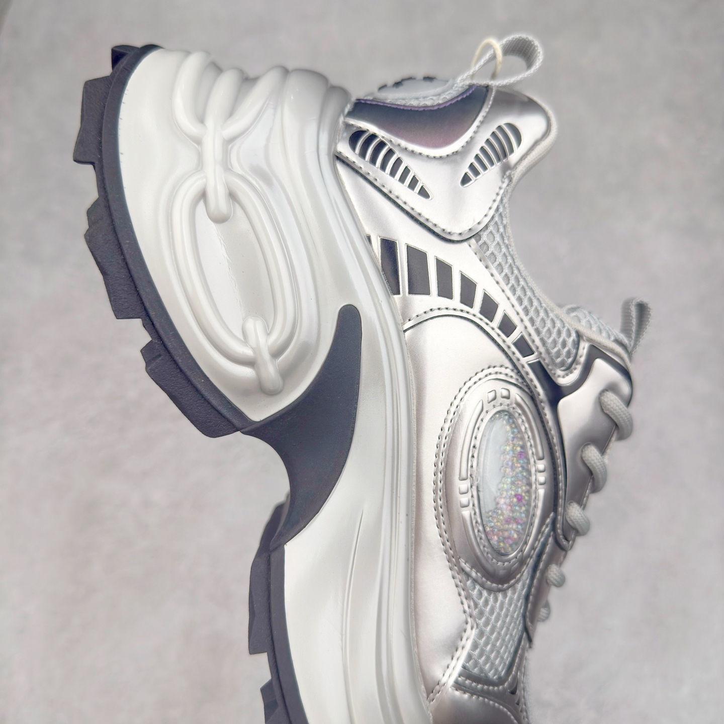 图片[6]-GG-CC赵露思2025新款厚底增高休闲运动老爹鞋系列 广东大厂出品 7CM厚底增高 星河粒子 银白粉色 银角大王 完美细节 25ss春季新款厚底增高 大长腿 时髦look轻松定格 不费力展现率性氛围 高档银盒 酷帅机能风不规则设计大底 拼色造型设计 轻便舒适百搭 GGCC银白配色好温柔 三层组合月牙底 柔软有弹性的月牙底和增加舒适度显腿长的7cm增高 长时间走路和站立都不累脚舒适度和少女感 厚底增高 不管怎么搭都好看~尺码：35 36 37 38 39 40-选品中心