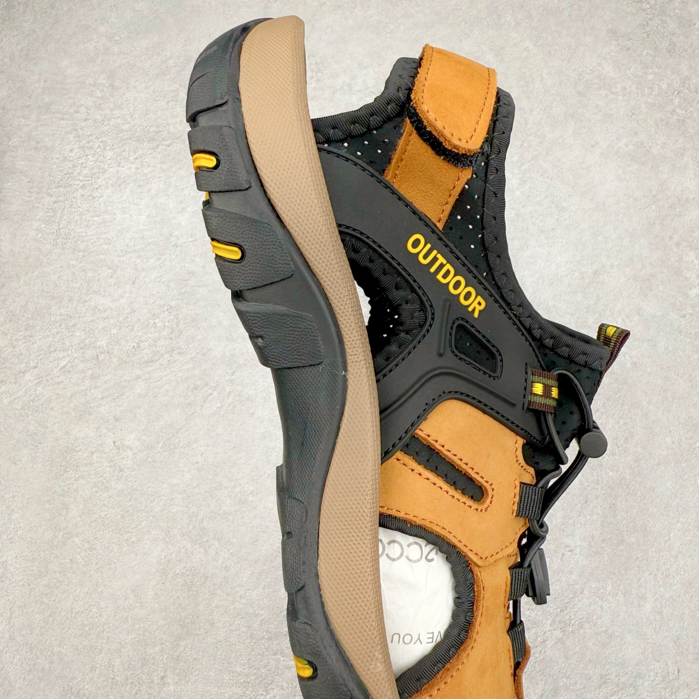 图片[6]-ECCO爱步包头凉鞋男款 25年新户外运动舒适沙滩鞋凉鞋 越野系列 牛皮鞋面，纹理自然，柔韧耐穿 内设有透气网布 尽享舒适体验 便捷抽绳魔术贴设计 可自由调节松紧，方便穿脱 柔软易弯折 带来舒适脚感 橡胶大底，适应多种地形 强劲抓地力 防滑耐磨 舒适休闲 随享假日 尺码：38 39 40 41 42 43 44 45（皮鞋码）-选品中心