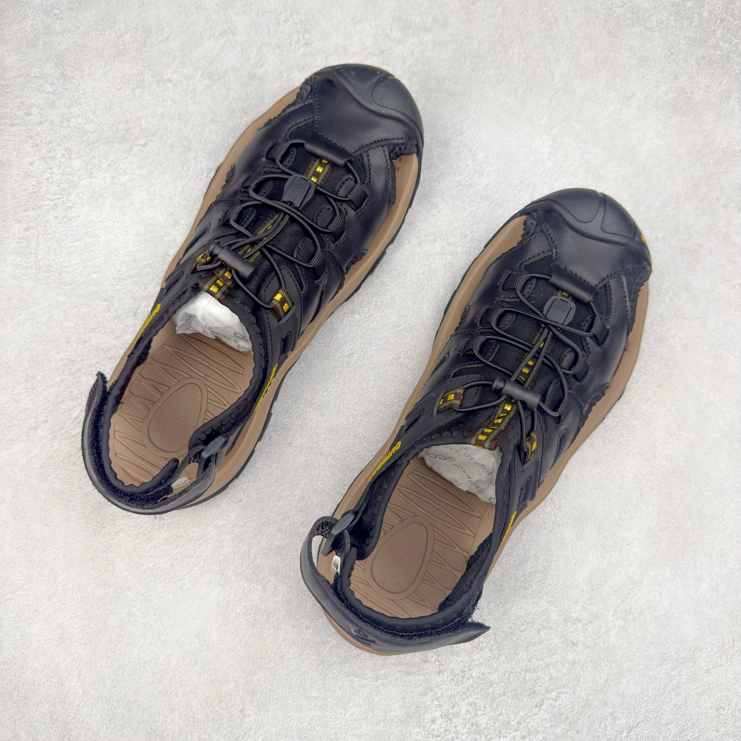 图片[3]-ECCO爱步包头凉鞋男款 25年新户外运动舒适沙滩鞋凉鞋 越野系列 牛皮鞋面，纹理自然，柔韧耐穿 内设有透气网布 尽享舒适体验 便捷抽绳魔术贴设计 可自由调节松紧，方便穿脱 柔软易弯折 带来舒适脚感 橡胶大底，适应多种地形 强劲抓地力 防滑耐磨 舒适休闲 随享假日 尺码：38 39 40 41 42 43 44 45（皮鞋码）-选品中心