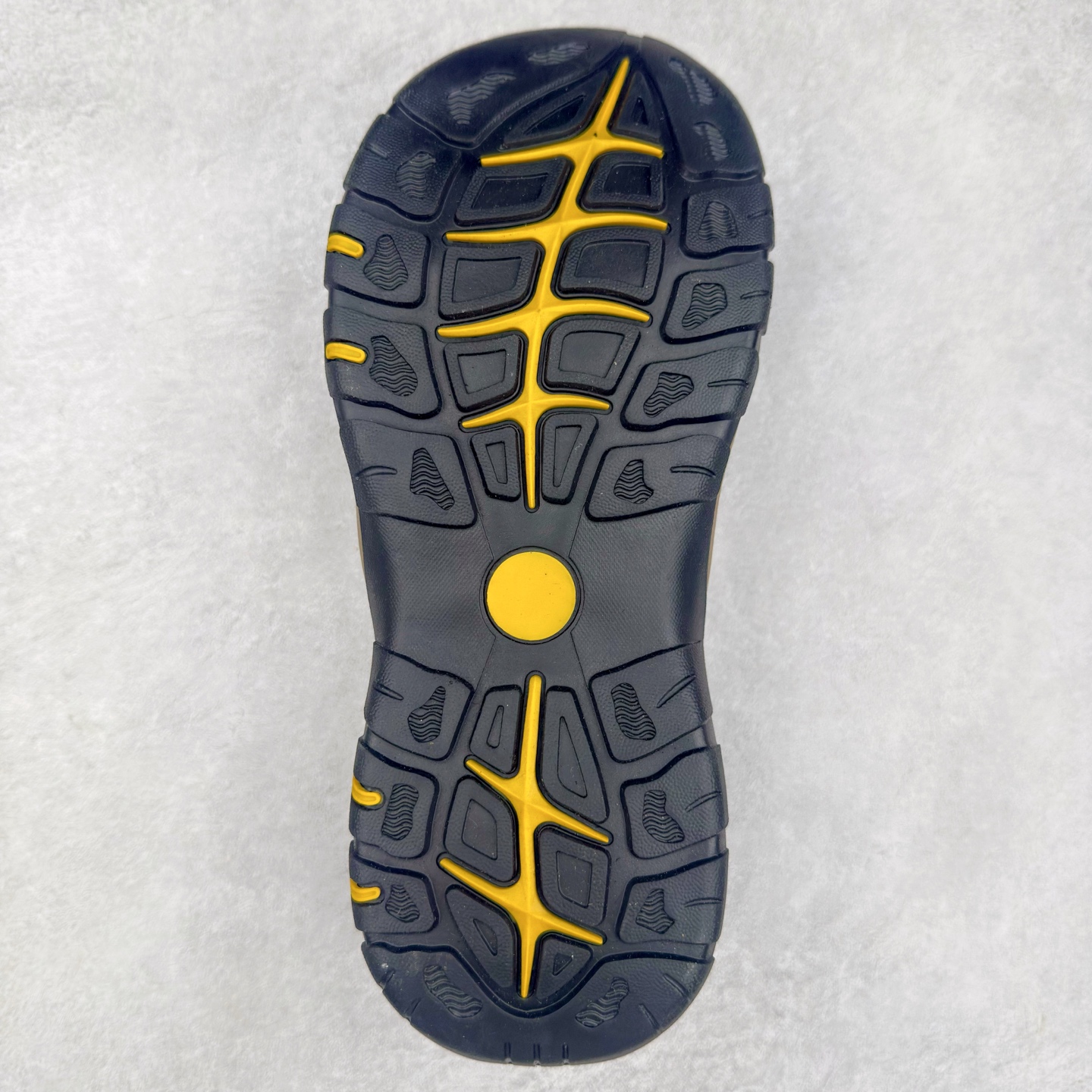 图片[9]-ECCO爱步包头凉鞋男款 25年新户外运动舒适沙滩鞋凉鞋 越野系列 牛皮鞋面，纹理自然，柔韧耐穿 内设有透气网布 尽享舒适体验 便捷抽绳魔术贴设计 可自由调节松紧，方便穿脱 柔软易弯折 带来舒适脚感 橡胶大底，适应多种地形 强劲抓地力 防滑耐磨 舒适休闲 随享假日 尺码：38 39 40 41 42 43 44 45（皮鞋码）-选品中心