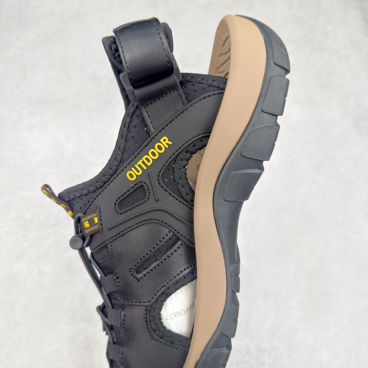 图片[7]-ECCO爱步包头凉鞋男款 25年新户外运动舒适沙滩鞋凉鞋 越野系列 牛皮鞋面，纹理自然，柔韧耐穿 内设有透气网布 尽享舒适体验 便捷抽绳魔术贴设计 可自由调节松紧，方便穿脱 柔软易弯折 带来舒适脚感 橡胶大底，适应多种地形 强劲抓地力 防滑耐磨 舒适休闲 随享假日 尺码：38 39 40 41 42 43 44 45（皮鞋码）-选品中心