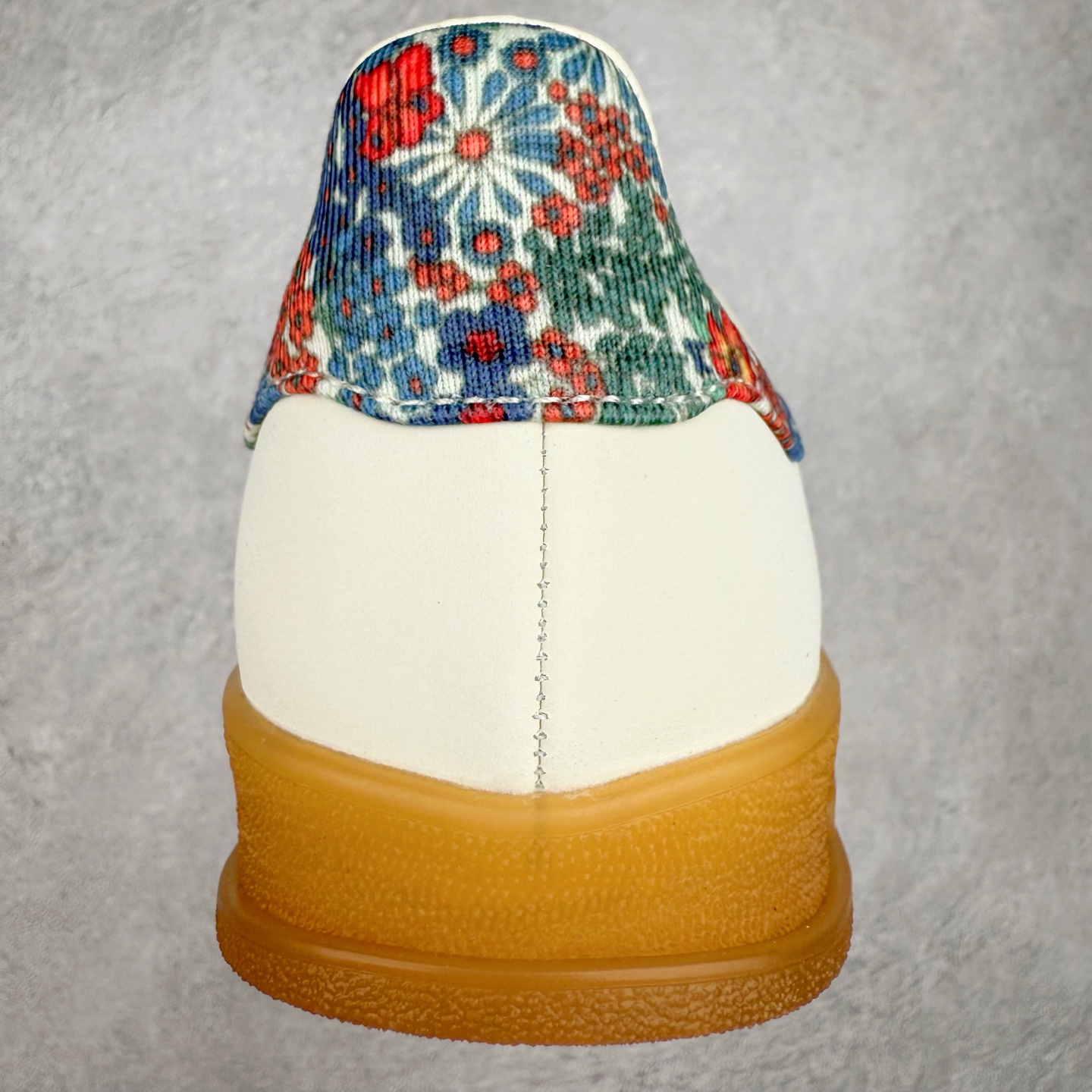 图片[8]-AD Gazelle Indoor Trainers 羚羊内训系列低帮复古百搭休闲运动德训风板鞋 JH7370 90年代经典的复刻版！自60年代以足球训练鞋面世以来,Gazelle就以其经典设计席卷全球。1991年版本的复刻,再造经典Gazelle。采用皮革打造,搭配浊色细节,让这款经典更加简约。尺码：36 36⅔ 37⅓ 38 38⅔ 39⅓ 40 40⅔ 41⅓ 42 42⅔ 43⅓ 44⅓ 44⅔ 45-选品中心