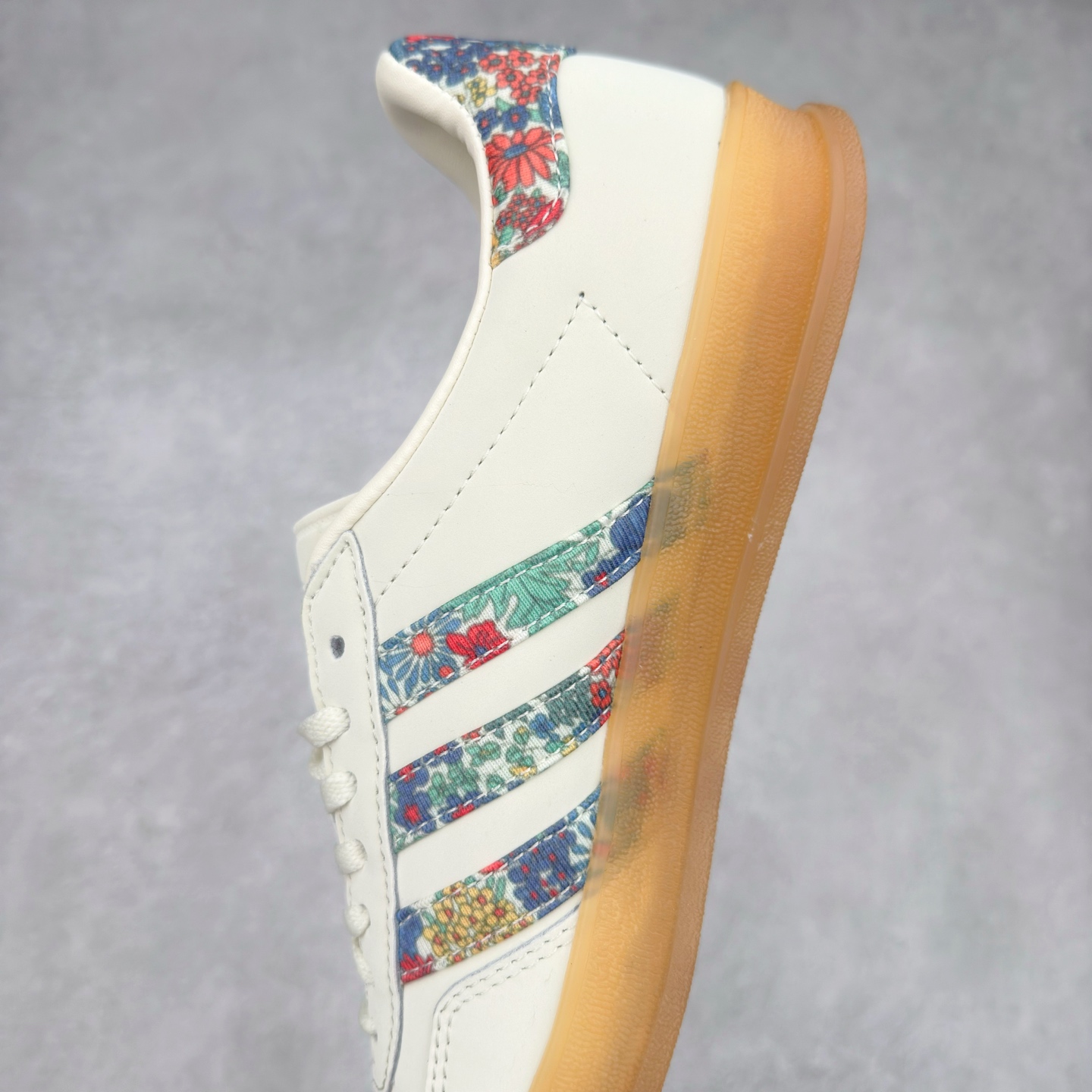 图片[7]-AD Gazelle Indoor Trainers 羚羊内训系列低帮复古百搭休闲运动德训风板鞋 JH7370 90年代经典的复刻版！自60年代以足球训练鞋面世以来,Gazelle就以其经典设计席卷全球。1991年版本的复刻,再造经典Gazelle。采用皮革打造,搭配浊色细节,让这款经典更加简约。尺码：36 36⅔ 37⅓ 38 38⅔ 39⅓ 40 40⅔ 41⅓ 42 42⅔ 43⅓ 44⅓ 44⅔ 45-选品中心