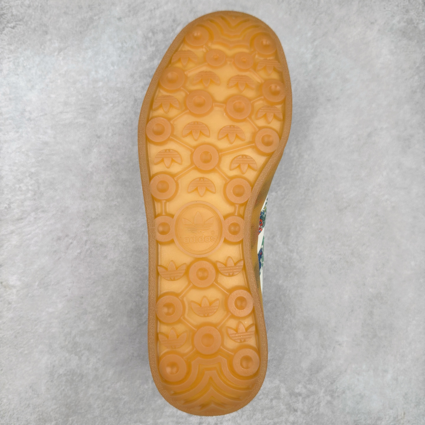 图片[9]-AD Gazelle Indoor Trainers 羚羊内训系列低帮复古百搭休闲运动德训风板鞋 JH7370 90年代经典的复刻版！自60年代以足球训练鞋面世以来,Gazelle就以其经典设计席卷全球。1991年版本的复刻,再造经典Gazelle。采用皮革打造,搭配浊色细节,让这款经典更加简约。尺码：36 36⅔ 37⅓ 38 38⅔ 39⅓ 40 40⅔ 41⅓ 42 42⅔ 43⅓ 44⅓ 44⅔ 45-选品中心