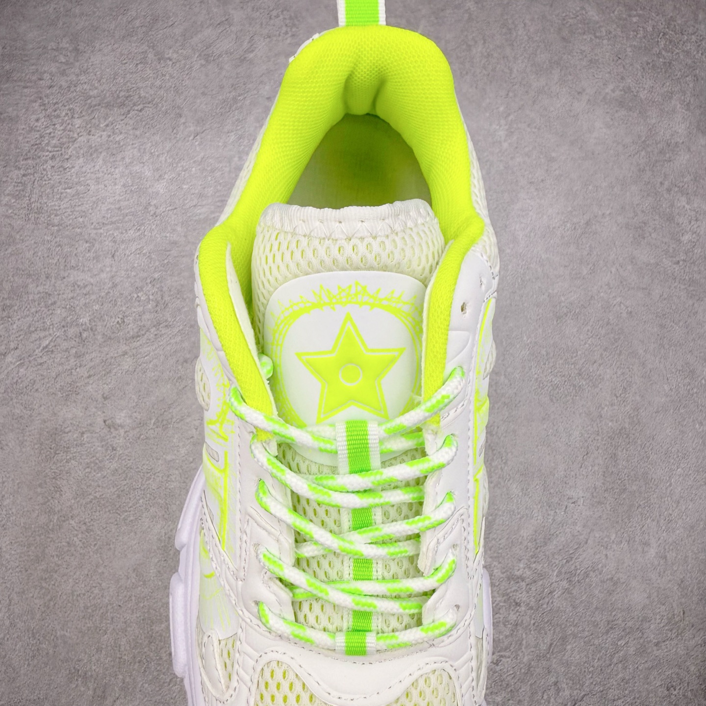 图片[5]-Dior Chrono 迪奥圆头系带 生活休闲运动跑鞋 选用优质材料 精细制作 经典设计 展现优雅气质 舒适脚感 轻松穿梭 适合各种场合 彰显魅力 品味与舒适兼得 演绎自信自然 步履间散发迷人韵味 展现独特风采 尺码：36 37 38 39 40 41 42 43 44 45-选品中心