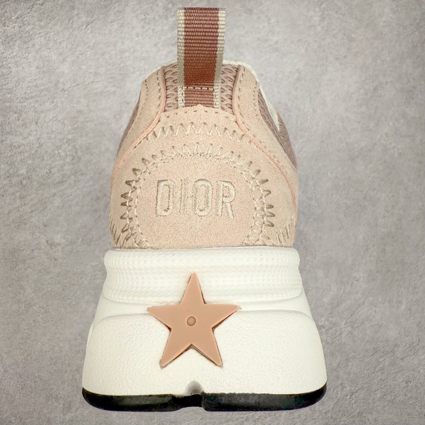 图片[8]-Dior Chrono 迪奥圆头系带 生活休闲运动跑鞋 选用优质材料 精细制作 经典设计 展现优雅气质 舒适脚感 轻松穿梭 适合各种场合 彰显魅力 品味与舒适兼得 演绎自信自然 步履间散发迷人韵味 展现独特风采 尺码：36 37 38 39 40 41 42 43 44 45-选品中心