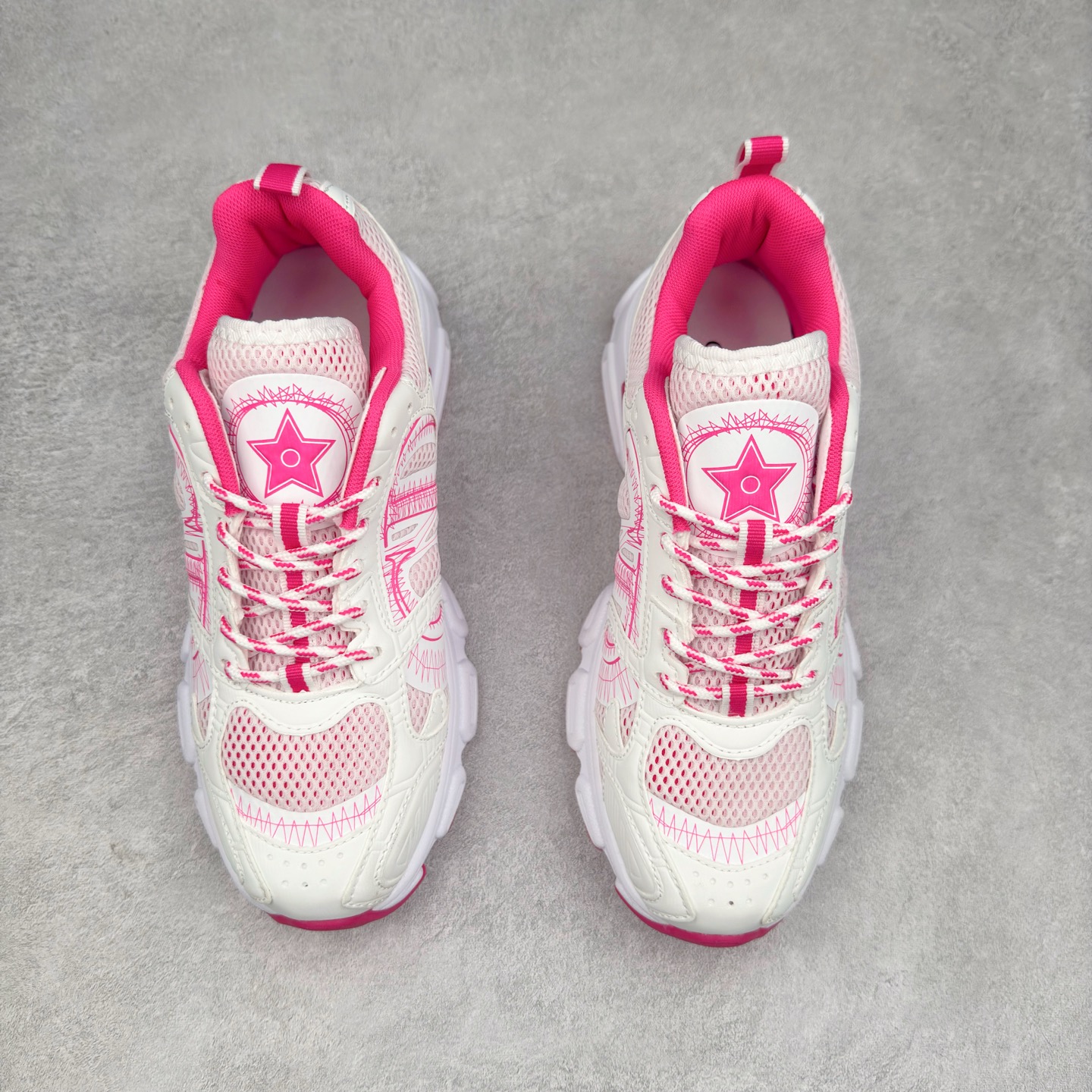 图片[2]-Dior Chrono 迪奥圆头系带 生活休闲运动跑鞋 选用优质材料 精细制作 经典设计 展现优雅气质 舒适脚感 轻松穿梭 适合各种场合 彰显魅力 品味与舒适兼得 演绎自信自然 步履间散发迷人韵味 展现独特风采 尺码：36 37 38 39 40 41 42 43 44 45-选品中心