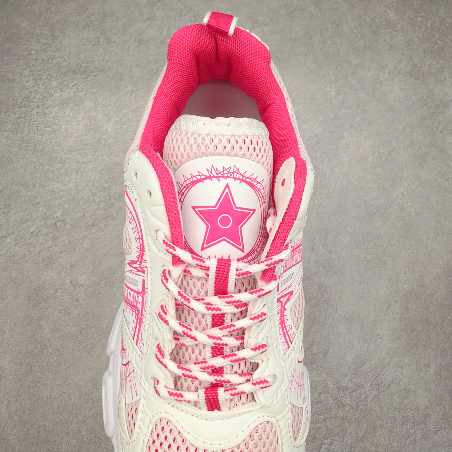 图片[5]-Dior Chrono 迪奥圆头系带 生活休闲运动跑鞋 选用优质材料 精细制作 经典设计 展现优雅气质 舒适脚感 轻松穿梭 适合各种场合 彰显魅力 品味与舒适兼得 演绎自信自然 步履间散发迷人韵味 展现独特风采 尺码：36 37 38 39 40 41 42 43 44 45-选品中心