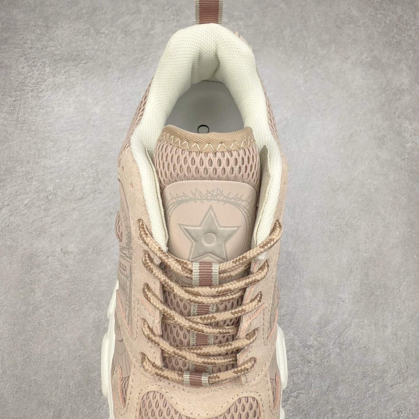 图片[5]-Dior Chrono 迪奥圆头系带 生活休闲运动跑鞋 选用优质材料 精细制作 经典设计 展现优雅气质 舒适脚感 轻松穿梭 适合各种场合 彰显魅力 品味与舒适兼得 演绎自信自然 步履间散发迷人韵味 展现独特风采 尺码：36 37 38 39 40 41 42 43 44 45-选品中心