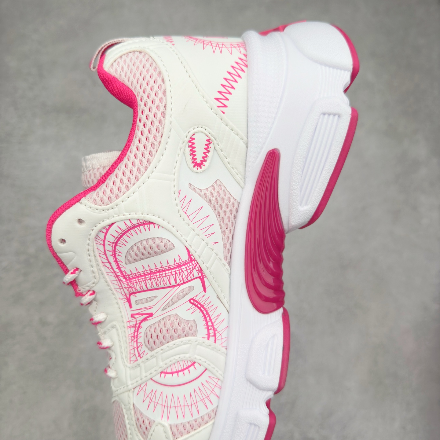 图片[7]-Dior Chrono 迪奥圆头系带 生活休闲运动跑鞋 选用优质材料 精细制作 经典设计 展现优雅气质 舒适脚感 轻松穿梭 适合各种场合 彰显魅力 品味与舒适兼得 演绎自信自然 步履间散发迷人韵味 展现独特风采 尺码：36 37 38 39 40 41 42 43 44 45-选品中心