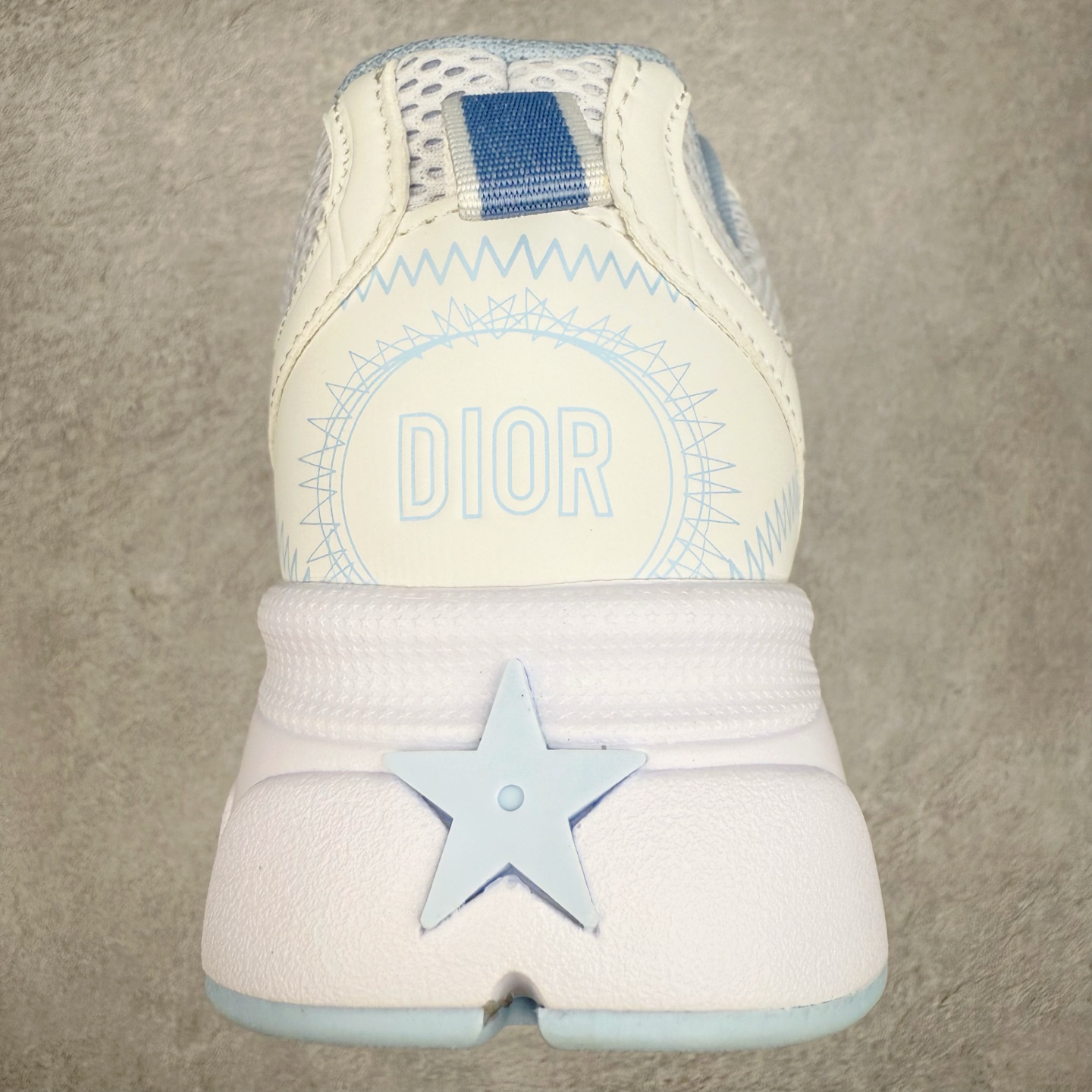 图片[8]-Dior Chrono 迪奥圆头系带 生活休闲运动跑鞋 选用优质材料 精细制作 经典设计 展现优雅气质 舒适脚感 轻松穿梭 适合各种场合 彰显魅力 品味与舒适兼得 演绎自信自然 步履间散发迷人韵味 展现独特风采 尺码：36 37 38 39 40 41 42 43 44 45-选品中心