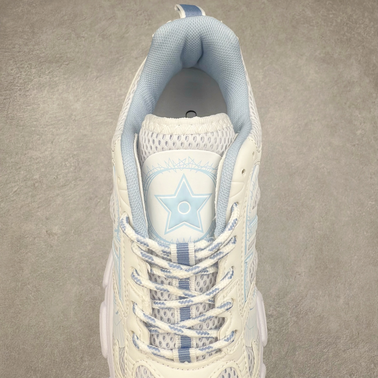 图片[5]-Dior Chrono 迪奥圆头系带 生活休闲运动跑鞋 选用优质材料 精细制作 经典设计 展现优雅气质 舒适脚感 轻松穿梭 适合各种场合 彰显魅力 品味与舒适兼得 演绎自信自然 步履间散发迷人韵味 展现独特风采 尺码：36 37 38 39 40 41 42 43 44 45-选品中心