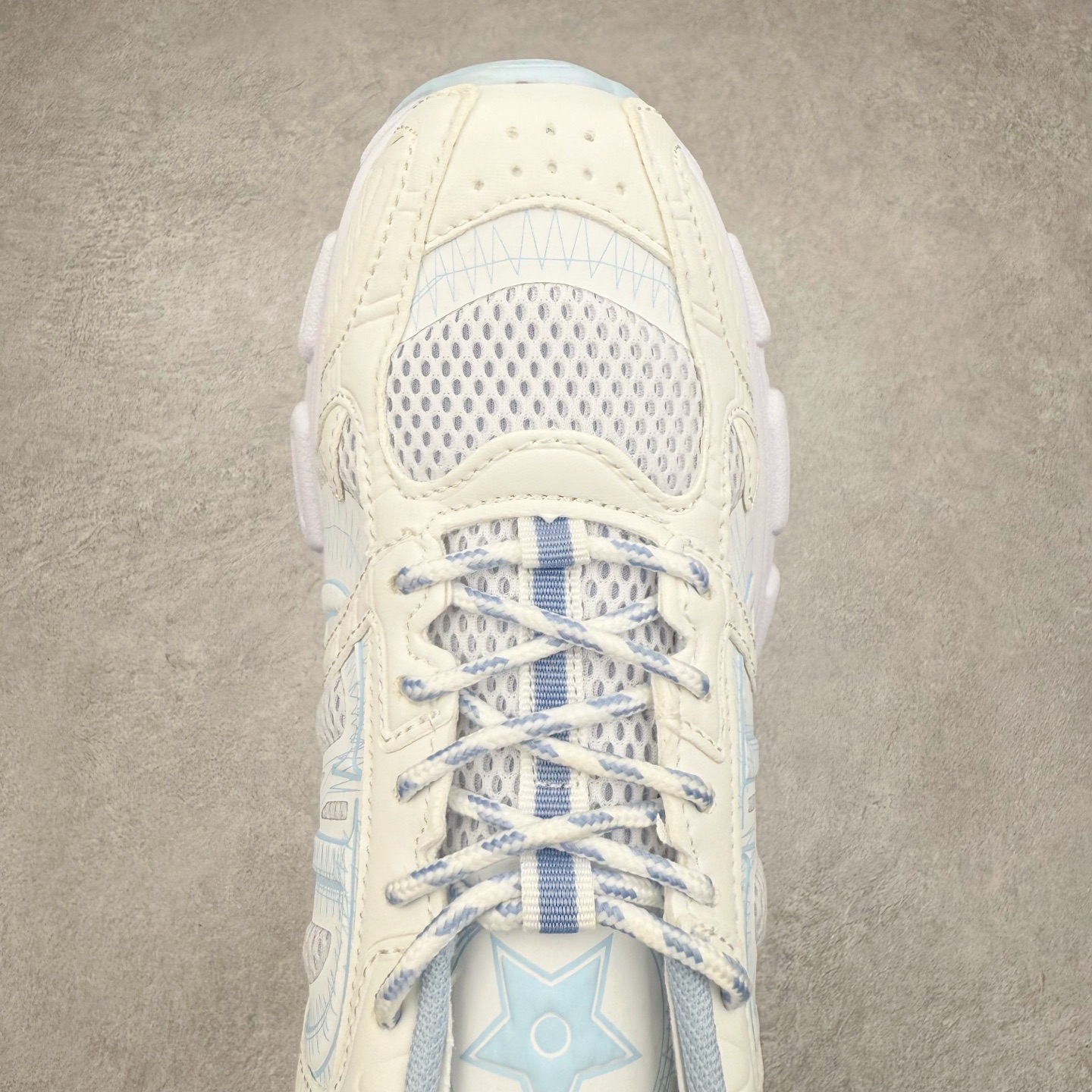 图片[4]-Dior Chrono 迪奥圆头系带 生活休闲运动跑鞋 选用优质材料 精细制作 经典设计 展现优雅气质 舒适脚感 轻松穿梭 适合各种场合 彰显魅力 品味与舒适兼得 演绎自信自然 步履间散发迷人韵味 展现独特风采 尺码：36 37 38 39 40 41 42 43 44 45-选品中心