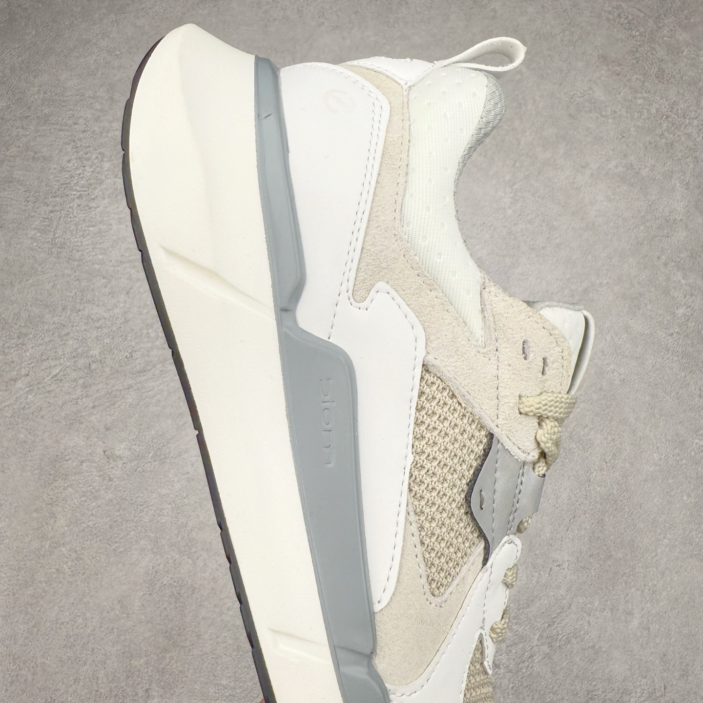 图片[6]-官方天猫ECCO/爱步官方BIOM 2.2系列 网砂透气休闲鞋 跑步鞋 公司级品质 广东产 官网订制 精选进口材质 一比一开模 整体鞋面走线清晰精整 采用ECCO家族制鞋工艺 突显运动舒适 潮流休闲时尚大气 货号： 8307741216 尺码：39 40 41 42 43 44 45 （标准码）-选品中心