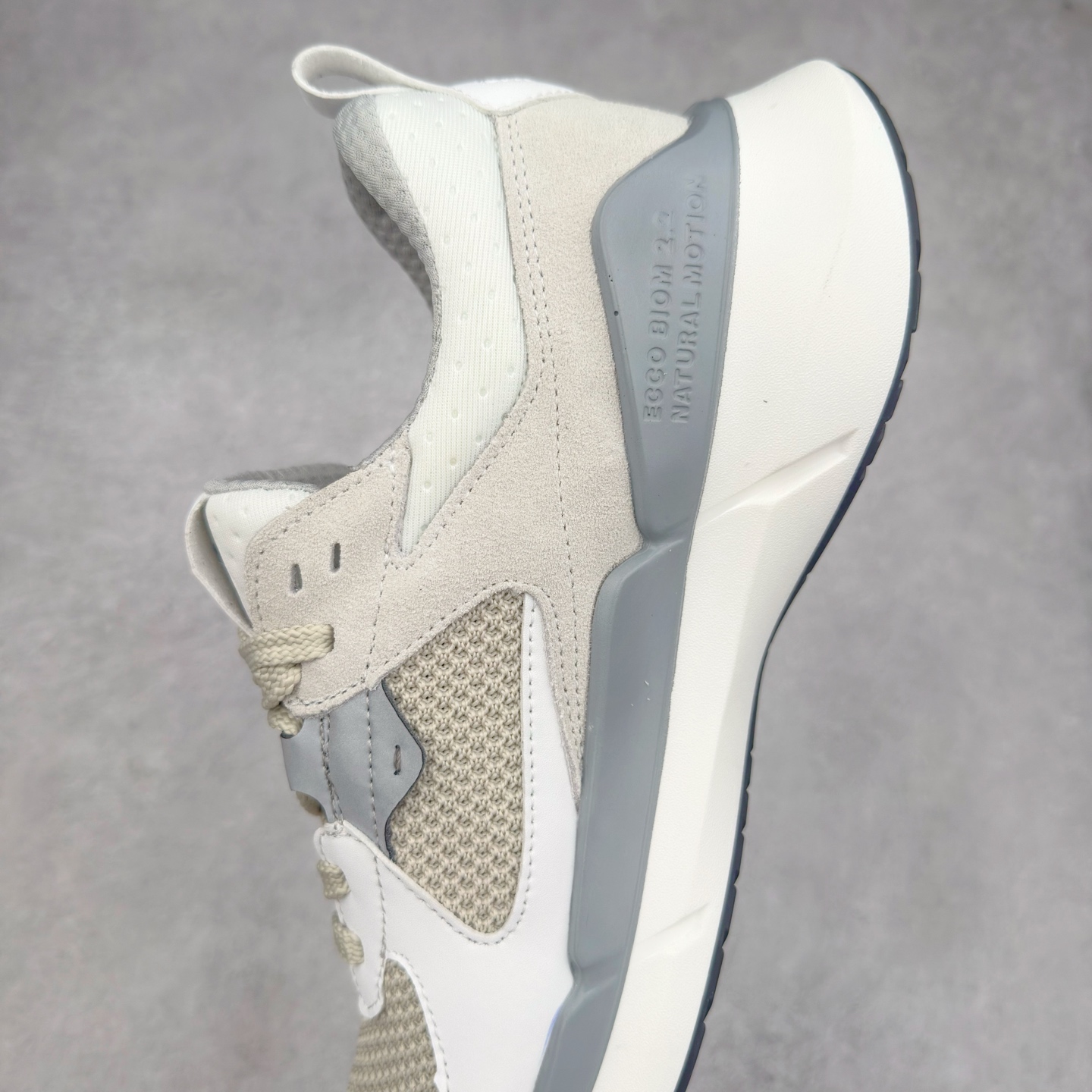 图片[7]-官方天猫ECCO/爱步官方BIOM 2.2系列 网砂透气休闲鞋 跑步鞋 公司级品质 广东产 官网订制 精选进口材质 一比一开模 整体鞋面走线清晰精整 采用ECCO家族制鞋工艺 突显运动舒适 潮流休闲时尚大气 货号： 8307741216 尺码：39 40 41 42 43 44 45 （标准码）-选品中心