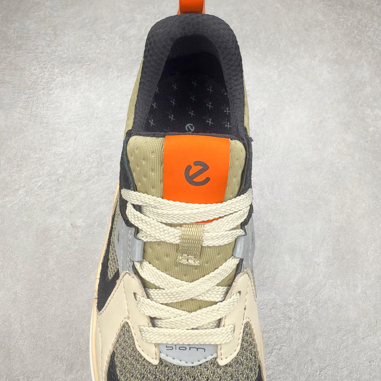图片[5]-官方天猫ECCO/爱步官方BIOM 2.2系列 网砂透气休闲鞋 跑步鞋 公司级品质 广东产 官网订制 精选进口材质 一比一开模 整体鞋面走线清晰精整 采用ECCO家族制鞋工艺 突显运动舒适 潮流休闲时尚大气 货号： 8307741216 尺码：39 40 41 42 43 44 45 （标准码）-选品中心