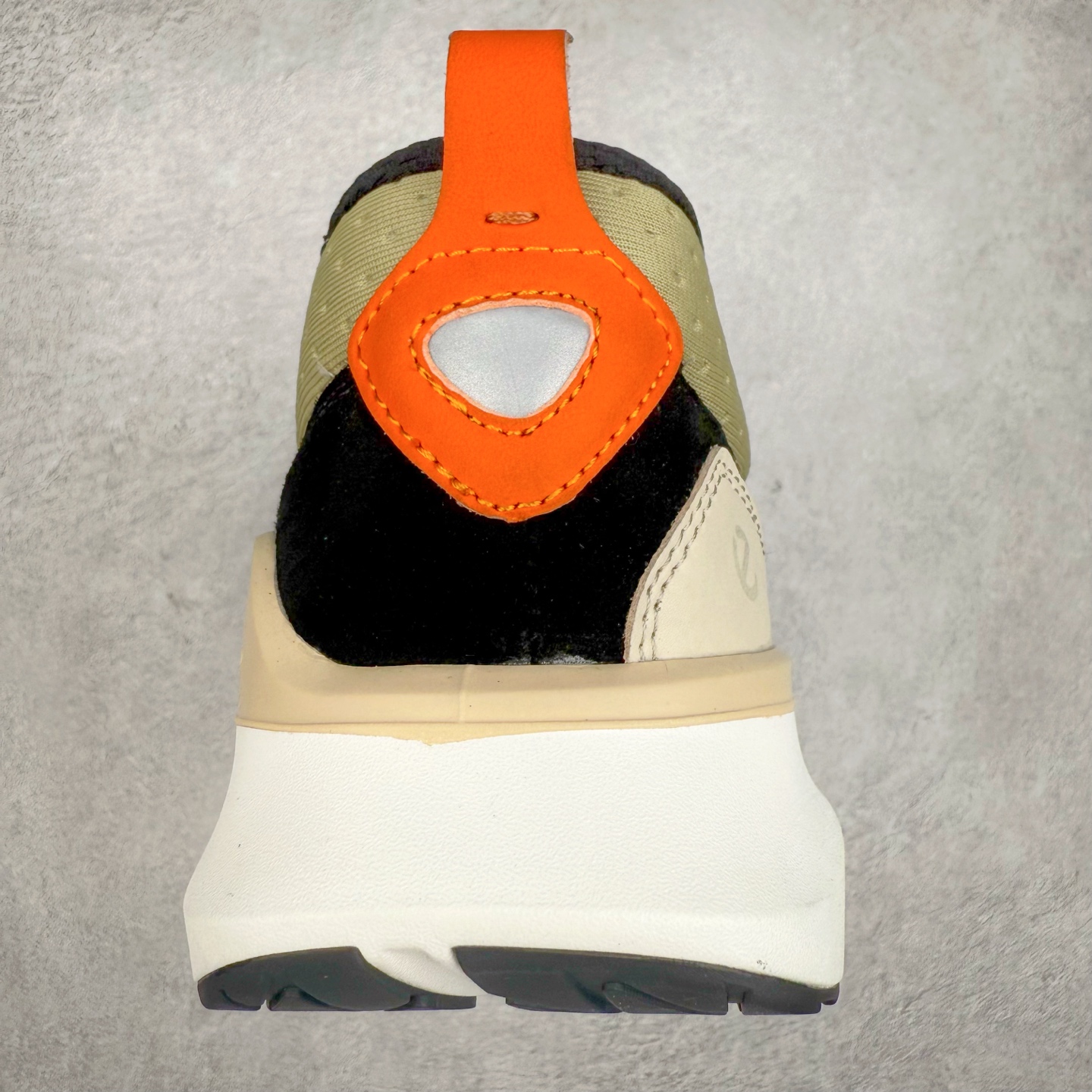 图片[8]-官方天猫ECCO/爱步官方BIOM 2.2系列 网砂透气休闲鞋 跑步鞋 公司级品质 广东产 官网订制 精选进口材质 一比一开模 整体鞋面走线清晰精整 采用ECCO家族制鞋工艺 突显运动舒适 潮流休闲时尚大气 货号： 8307741216 尺码：39 40 41 42 43 44 45 （标准码）-选品中心