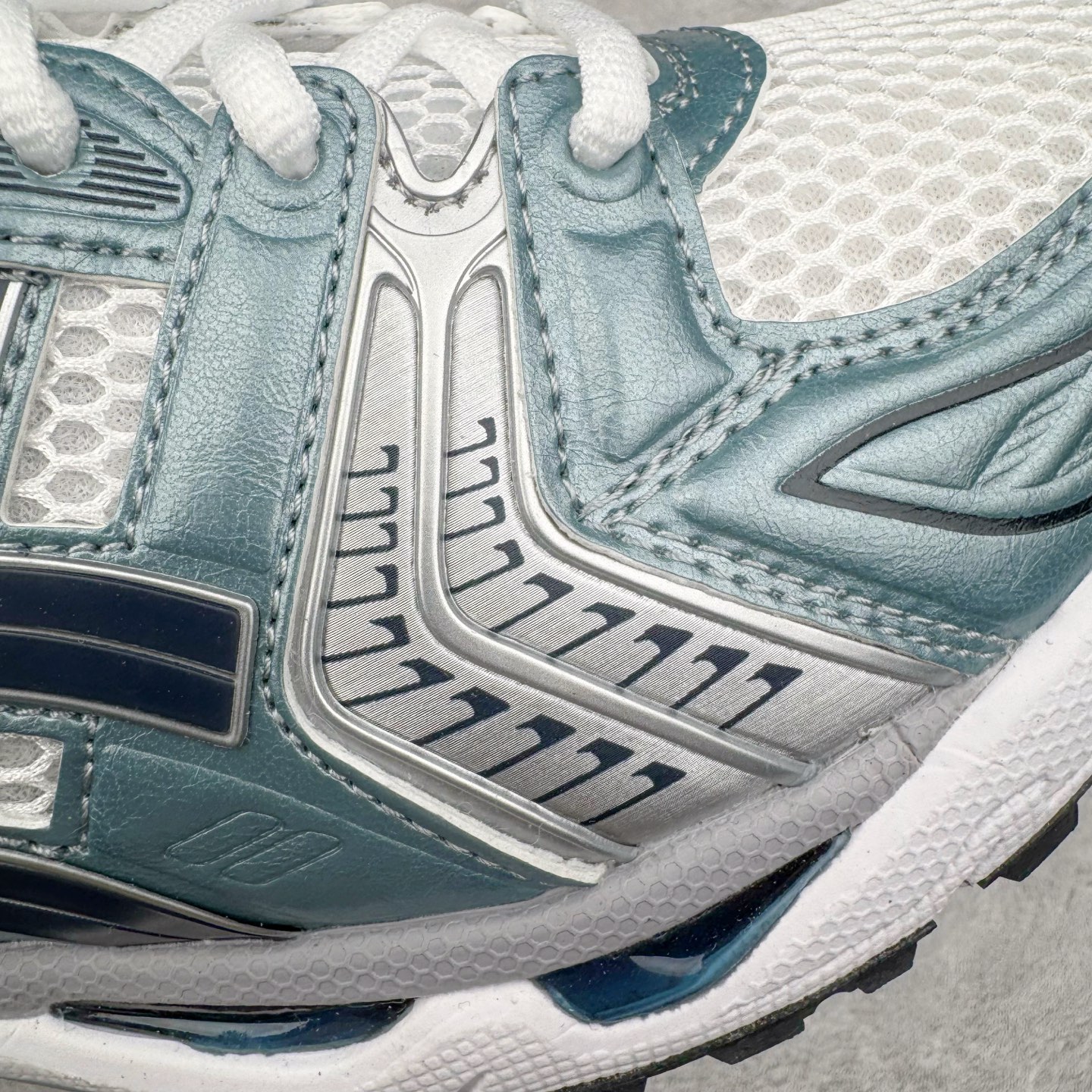 图片[15]-＃ZC总裁 Asics Gel-Kayano K14 亚瑟士系列复古舒适织物合成革减震防滑耐磨低帮休闲跑步鞋 市场顶级版本 原装纸板楦头开发 独家私模五层组合大底 原厂定制缓震硅胶加持 原盒原配 官方四联吊牌 一比一同步原鞋工艺和用料 鞋面原厂“三明治”多层网布 区别其他同价版本 鞋垫采用原厂OrthoLite欧索莱材质 非普通海玻璃鞋垫 后跟一样采用了GEL缓震胶 整体系列设计非常的科技感 锻炼跑步的同时让你一样时尚百搭 尺码：36 37 37.5 38 39 39.5 40 40.5 41.5 42 42.5 43.5 44 44.5 45 46-选品中心