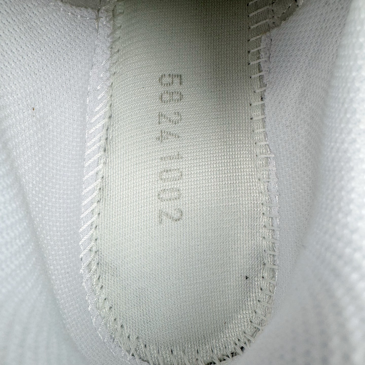 图片[10]-＃ZC总裁 Asics Gel-Kayano K14 亚瑟士系列复古舒适织物合成革减震防滑耐磨低帮休闲跑步鞋 市场顶级版本 原装纸板楦头开发 独家私模五层组合大底 原厂定制缓震硅胶加持 原盒原配 官方四联吊牌 一比一同步原鞋工艺和用料 鞋面原厂“三明治”多层网布 区别其他同价版本 鞋垫采用原厂OrthoLite欧索莱材质 非普通海玻璃鞋垫 后跟一样采用了GEL缓震胶 整体系列设计非常的科技感 锻炼跑步的同时让你一样时尚百搭 尺码：36 37 37.5 38 39 39.5 40 40.5 41.5 42 42.5 43.5 44 44.5 45 46-选品中心