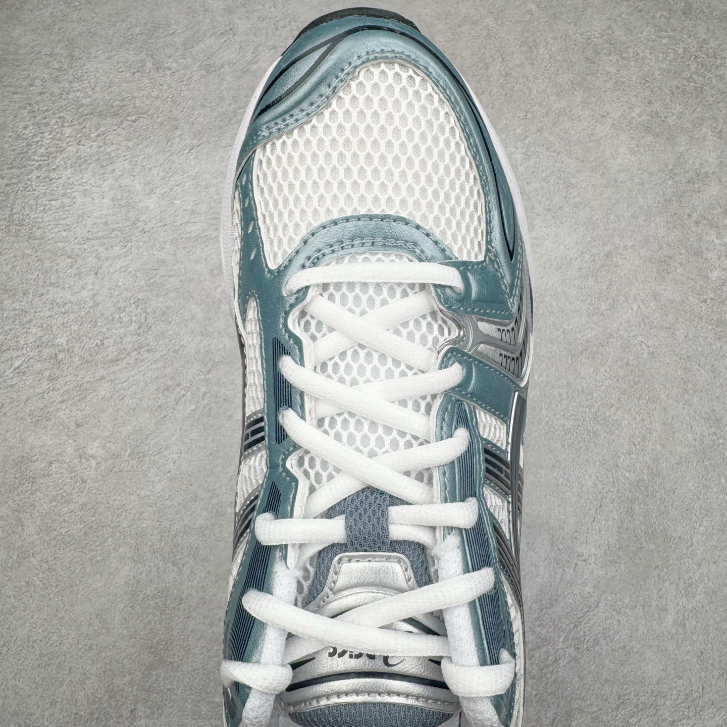 图片[4]-＃ZC总裁 Asics Gel-Kayano K14 亚瑟士系列复古舒适织物合成革减震防滑耐磨低帮休闲跑步鞋 市场顶级版本 原装纸板楦头开发 独家私模五层组合大底 原厂定制缓震硅胶加持 原盒原配 官方四联吊牌 一比一同步原鞋工艺和用料 鞋面原厂“三明治”多层网布 区别其他同价版本 鞋垫采用原厂OrthoLite欧索莱材质 非普通海玻璃鞋垫 后跟一样采用了GEL缓震胶 整体系列设计非常的科技感 锻炼跑步的同时让你一样时尚百搭 尺码：36 37 37.5 38 39 39.5 40 40.5 41.5 42 42.5 43.5 44 44.5 45 46-选品中心