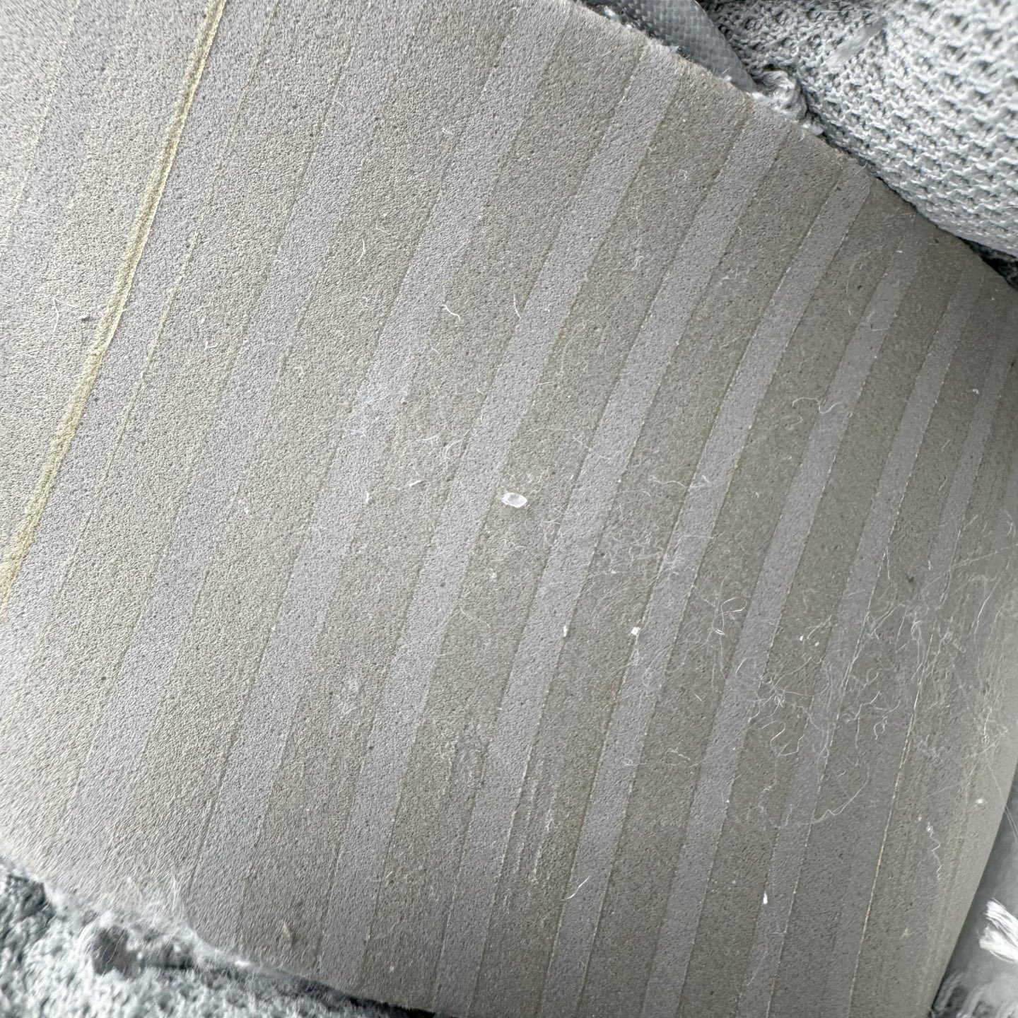 图片[19]-＃YC纯原 NK Dunk Low 灰白 HF5441-105 实力大厂出品 新配色陆续开发 利润个位数只为口碑 全套原纸板楦头开发 确保原汁原味 完美呈现DUNK版型 一比一鞋头弧度高度鞋身弧度 此版本只针对中端市场 皮料材质有所更替 其他数据细节工艺流程均保持一致 绝不口嗨 细节品控鞋型随意对比 独家私模官方第六代原厂航空铝磨具打磨大底 鞋头坡度极致还原 无解鞋型 原盒原配 圈内天花板工艺 原厂玻璃冲刀 超高清洁度 全鞋零毛边皮料切割 原厂中底布点胶 中底布拉帮走线遵循公司 尺码：40 40.5 41 42 42.5 43 44 44.5 45 46-选品中心