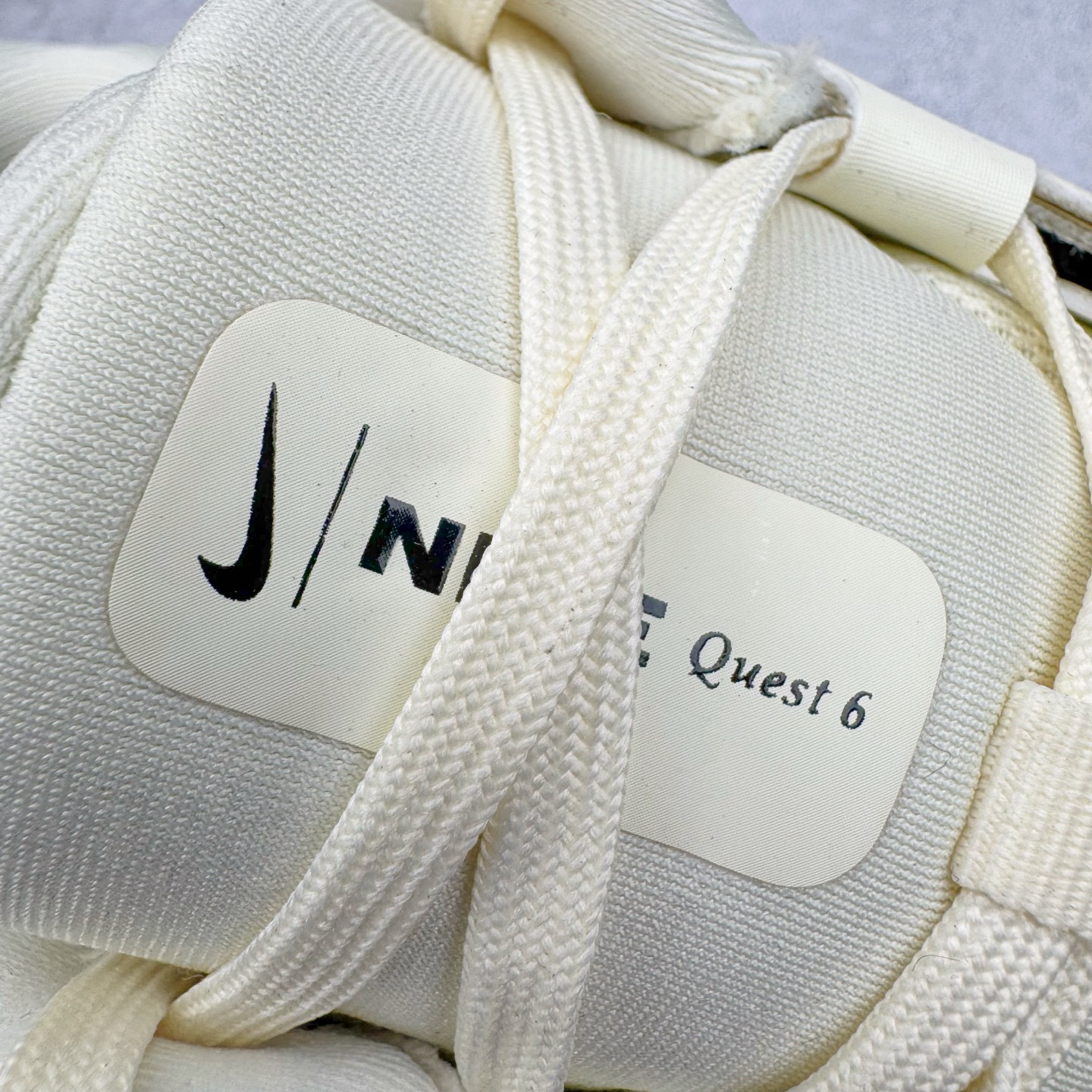 图片[12]-＃TG纯原 NK Quest 6 极致六代网面透气休闲跑步鞋 FD6033-104 简约高科技设计采用多层材料 为双足带来凉爽感受和稳固体验时尚鞋面搭配中足包覆设计 提供稳固贴合感 一层网眼布材质 在跑步期间为你带来轻盈透气性能 同时展现利落外观 加高叠层设计 为每一步带来柔软缓震性能 具备出色抓地力与耐穿着性 舒适感出众 货号：DD0204-301 尺码：36 36.5 37.5 38 38.5 39 40 40.5 41 42 42.5 43 44 44.5 45-选品中心