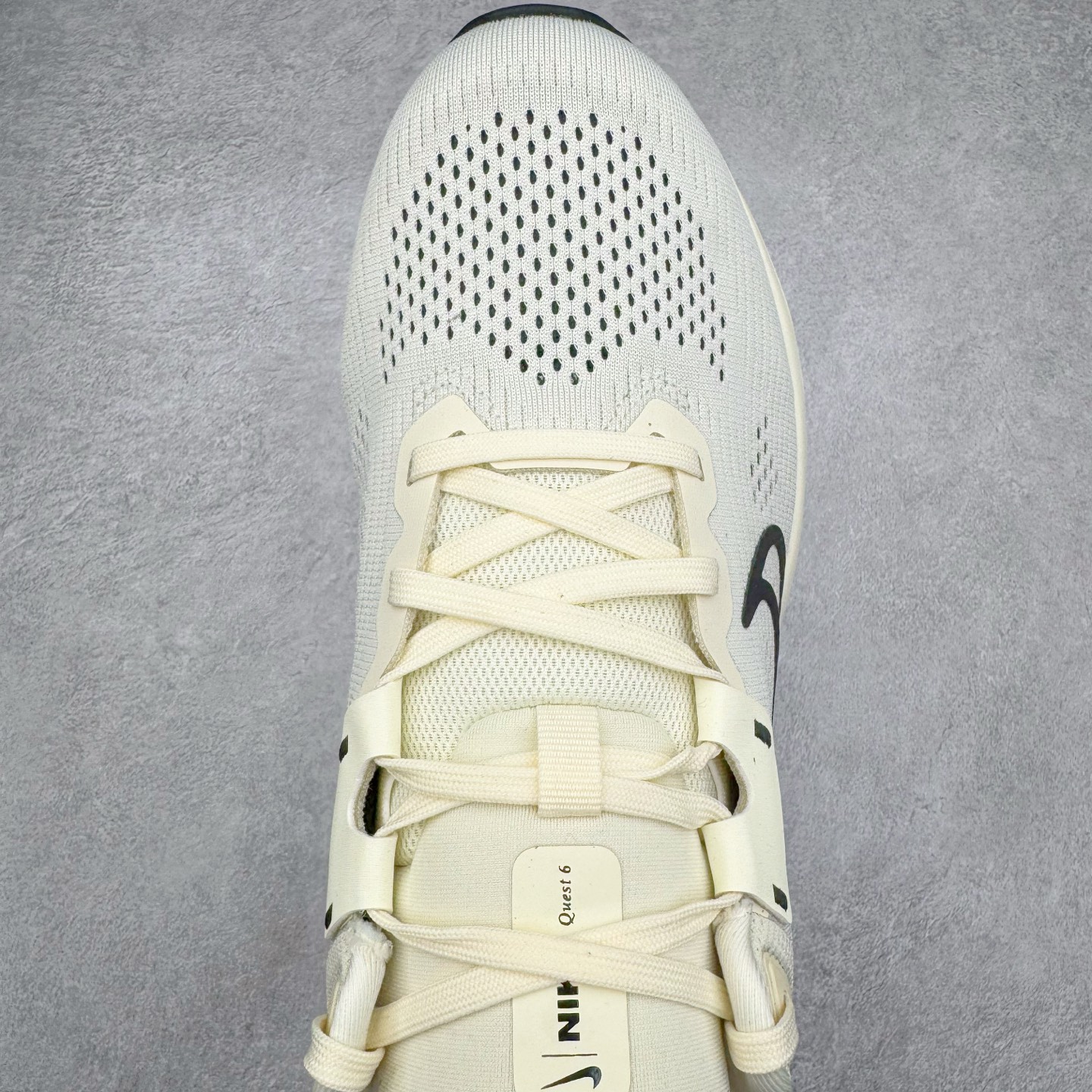 图片[4]-＃TG纯原 NK Quest 6 极致六代网面透气休闲跑步鞋 FD6033-104 简约高科技设计采用多层材料 为双足带来凉爽感受和稳固体验时尚鞋面搭配中足包覆设计 提供稳固贴合感 一层网眼布材质 在跑步期间为你带来轻盈透气性能 同时展现利落外观 加高叠层设计 为每一步带来柔软缓震性能 具备出色抓地力与耐穿着性 舒适感出众 货号：DD0204-301 尺码：36 36.5 37.5 38 38.5 39 40 40.5 41 42 42.5 43 44 44.5 45-选品中心