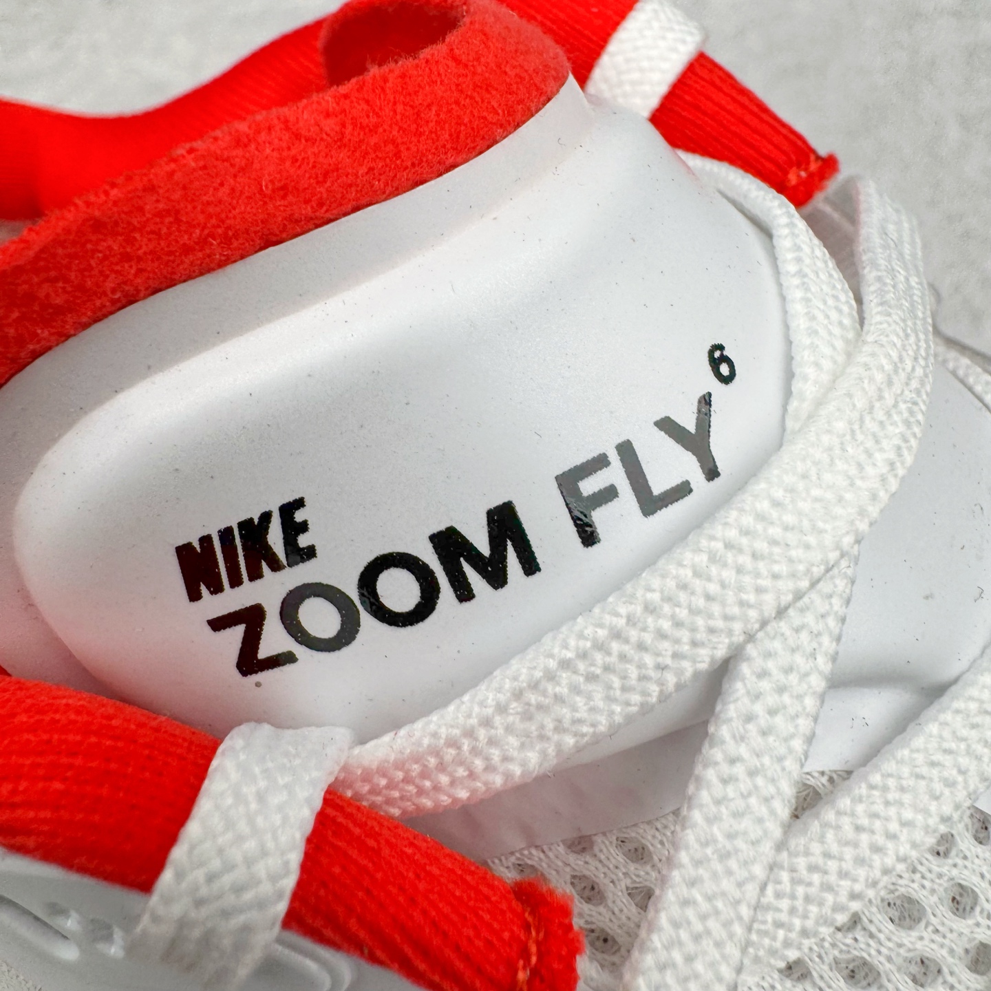 图片[14]-＃TG纯原 NK ZoomX Invincible Run Flyknit 6 轻量跑鞋 飞织低帮休闲运动慢跑鞋 厚底增高 老爹鞋 此鞋专为短跑运动员而生 是为 5 至 10 公里距离的赛事和训练打造 整体设计采用流线型的轻质工程网眼材质构成鞋面 并与其他 Running 旗舰鞋款同样搭载全脚掌 ZoomX 缓冲中底 搭配 Pebax 物料与橡胶外底 ZoomX StreakFly 首发配色以Prototype呈现 其灵感是来自开发期间的磨损测试 透过编号的标记与内侧的预期跑步距离突出研发过程 货号： HQ3498-100 尺码：36 36.5 37.5 38 38.5 39 40 40.5 41 42 42.5 43 44 45-选品中心