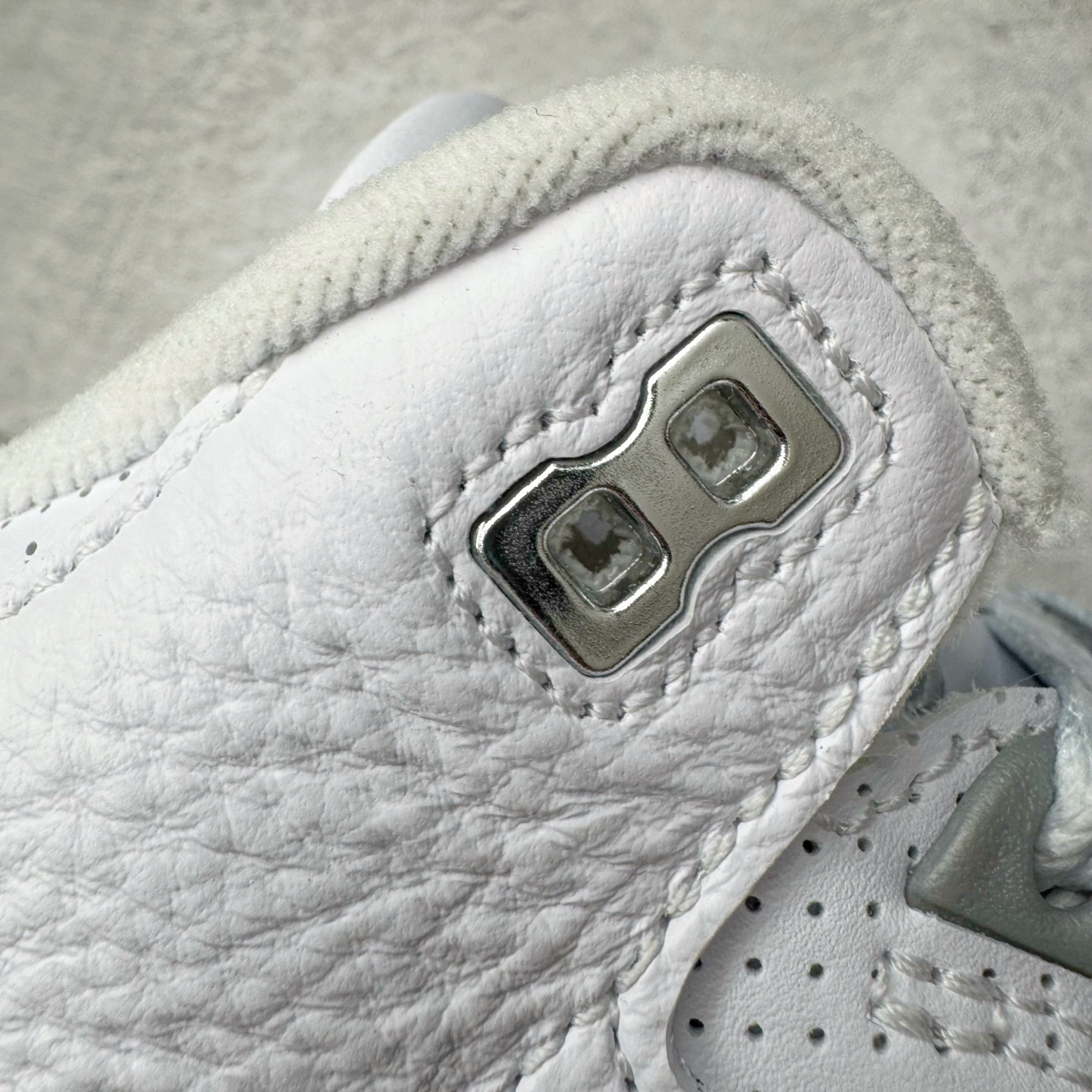 图片[15]-＃OG纯原 Air Jordan AJ3 Retro 纯白白猫 CT8532-111 原楦原纸板开发 确保原汁原味 原厂皮料质感色泽绝无偏差 完美中底拉帮 原厂中底钢印 原档案大底 如假白送 大底纹路 气垫通透度PU的回弹性均百分百还原 原厂电绣鞋舌飞人刺绣针数立体讲究精细欢迎对比正品原鞋 尺码：36 36.5 37.5 38 38.5 39 40 40.5 41 42 42.5 43 44 44.5 45 46 47.5-选品中心