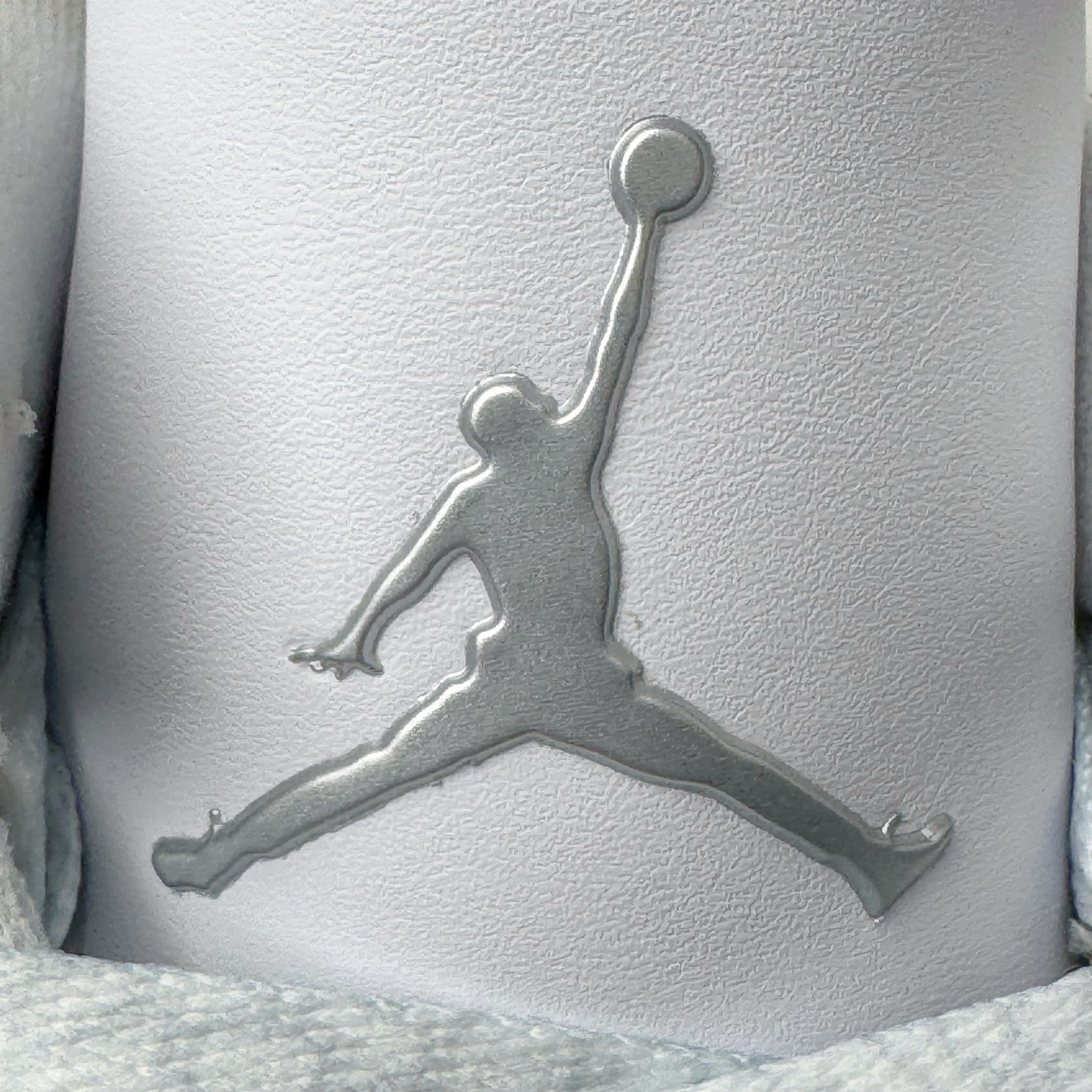 图片[13]-＃OG纯原 Air Jordan AJ3 Retro 纯白白猫 CT8532-111 原楦原纸板开发 确保原汁原味 原厂皮料质感色泽绝无偏差 完美中底拉帮 原厂中底钢印 原档案大底 如假白送 大底纹路 气垫通透度PU的回弹性均百分百还原 原厂电绣鞋舌飞人刺绣针数立体讲究精细欢迎对比正品原鞋 尺码：36 36.5 37.5 38 38.5 39 40 40.5 41 42 42.5 43 44 44.5 45 46 47.5-选品中心