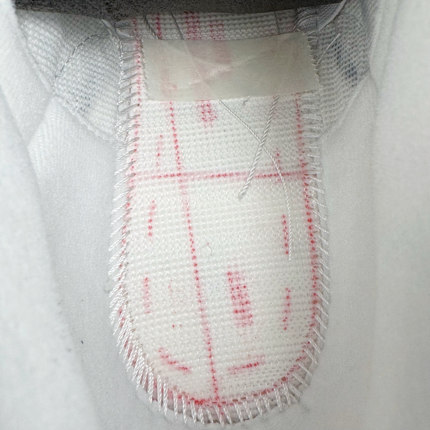 图片[11]-＃OG纯原 Air Jordan AJ3 Retro 纯白白猫 CT8532-111 原楦原纸板开发 确保原汁原味 原厂皮料质感色泽绝无偏差 完美中底拉帮 原厂中底钢印 原档案大底 如假白送 大底纹路 气垫通透度PU的回弹性均百分百还原 原厂电绣鞋舌飞人刺绣针数立体讲究精细欢迎对比正品原鞋 尺码：36 36.5 37.5 38 38.5 39 40 40.5 41 42 42.5 43 44 44.5 45 46 47.5-选品中心